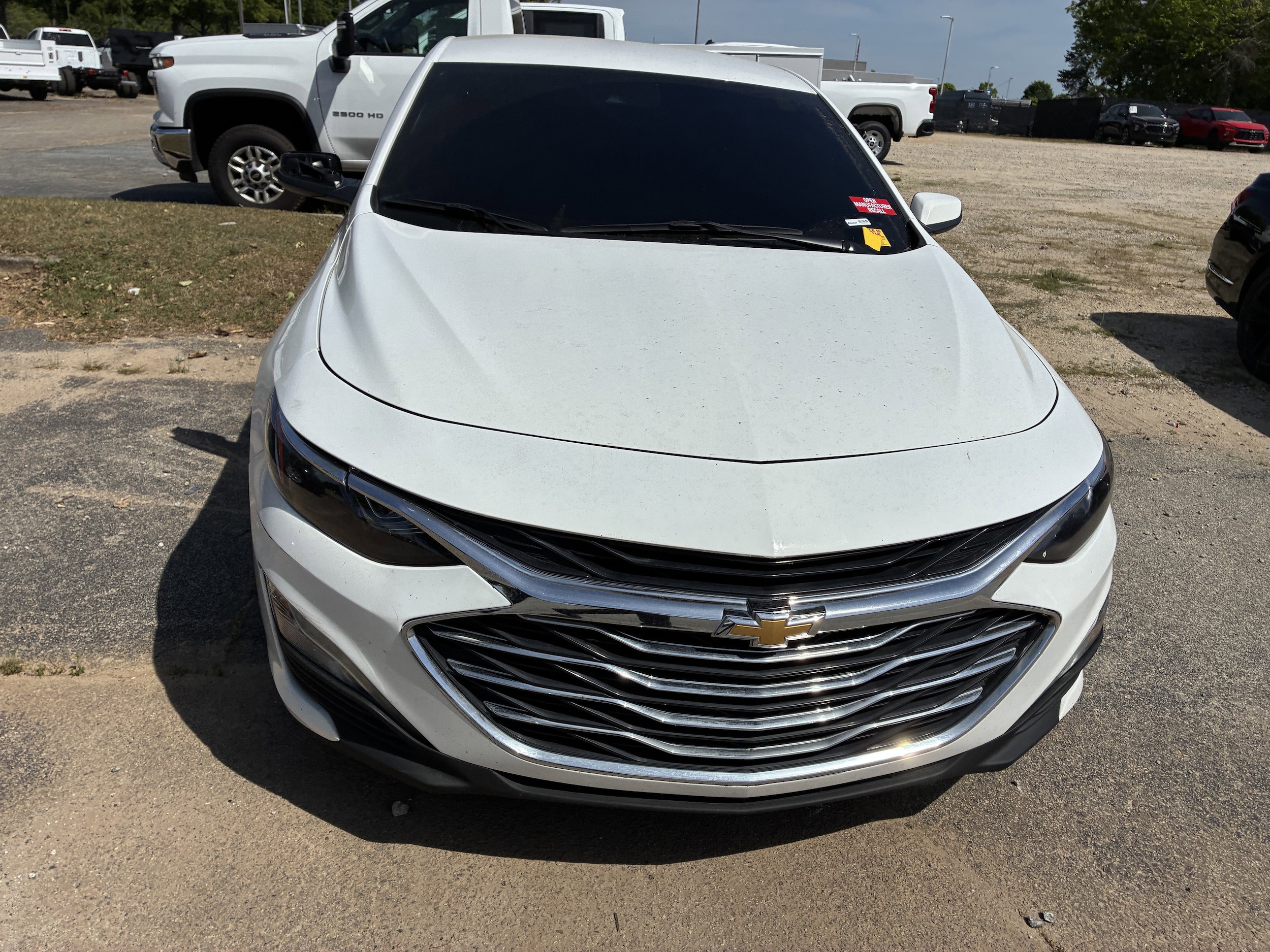 2024 Chevrolet Malibu LT photo 2