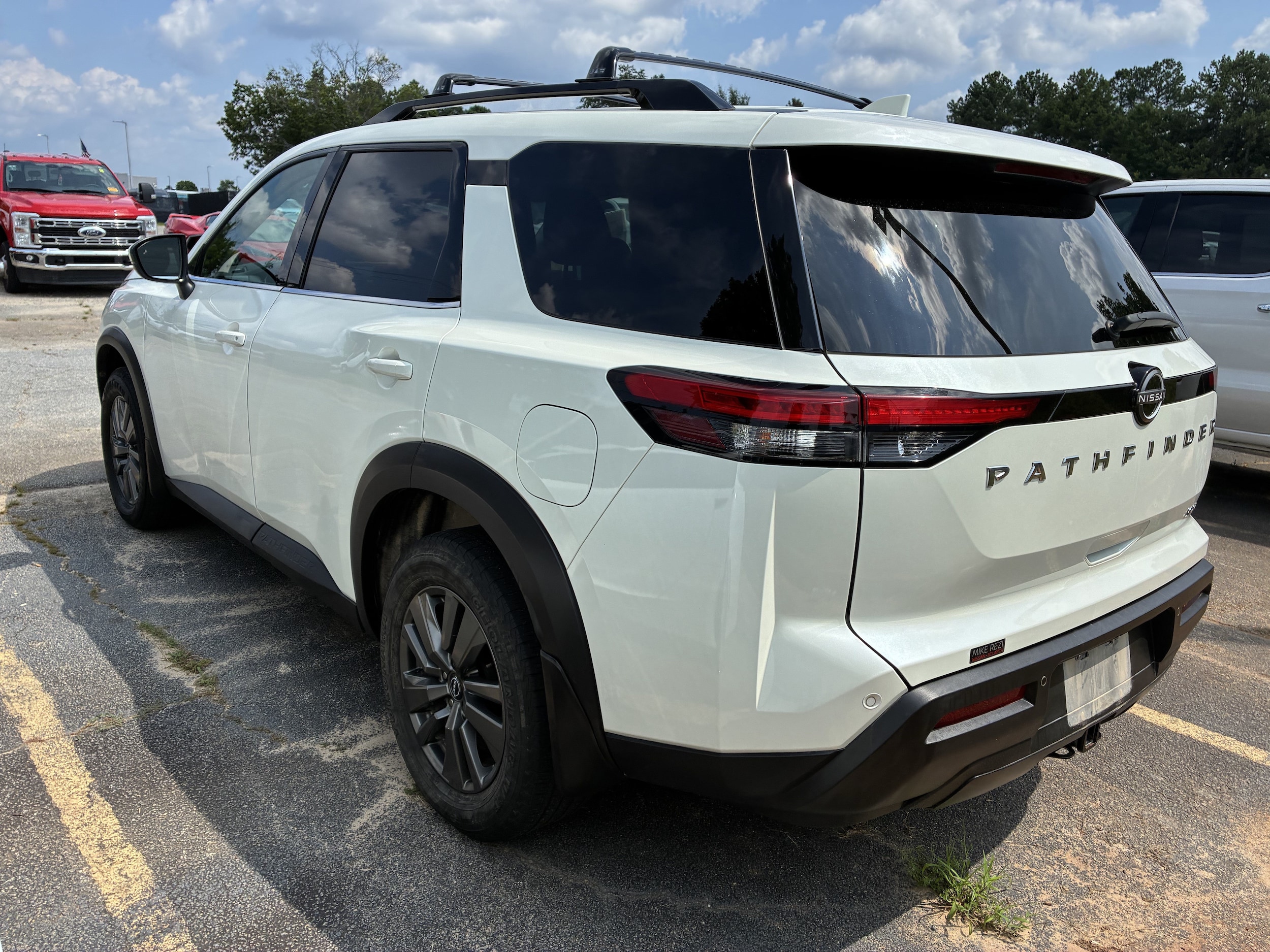 Nissan Pathfinder SV