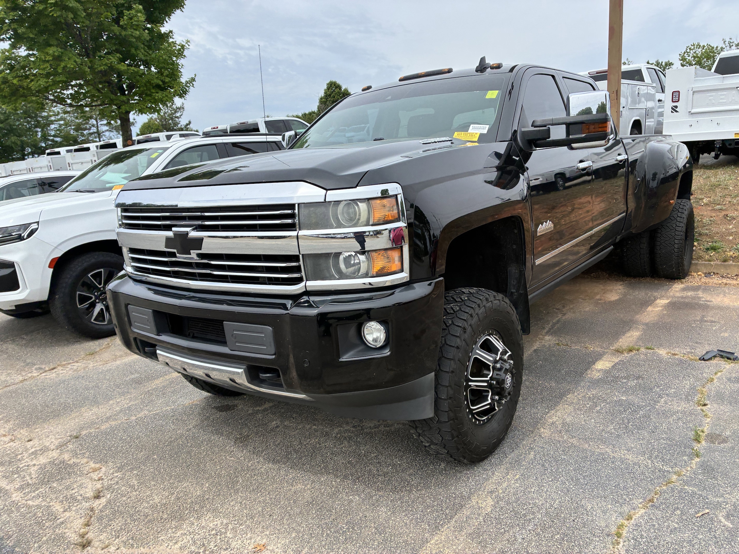 2016 Chevrolet Silverado 3500HD High Country photo 3