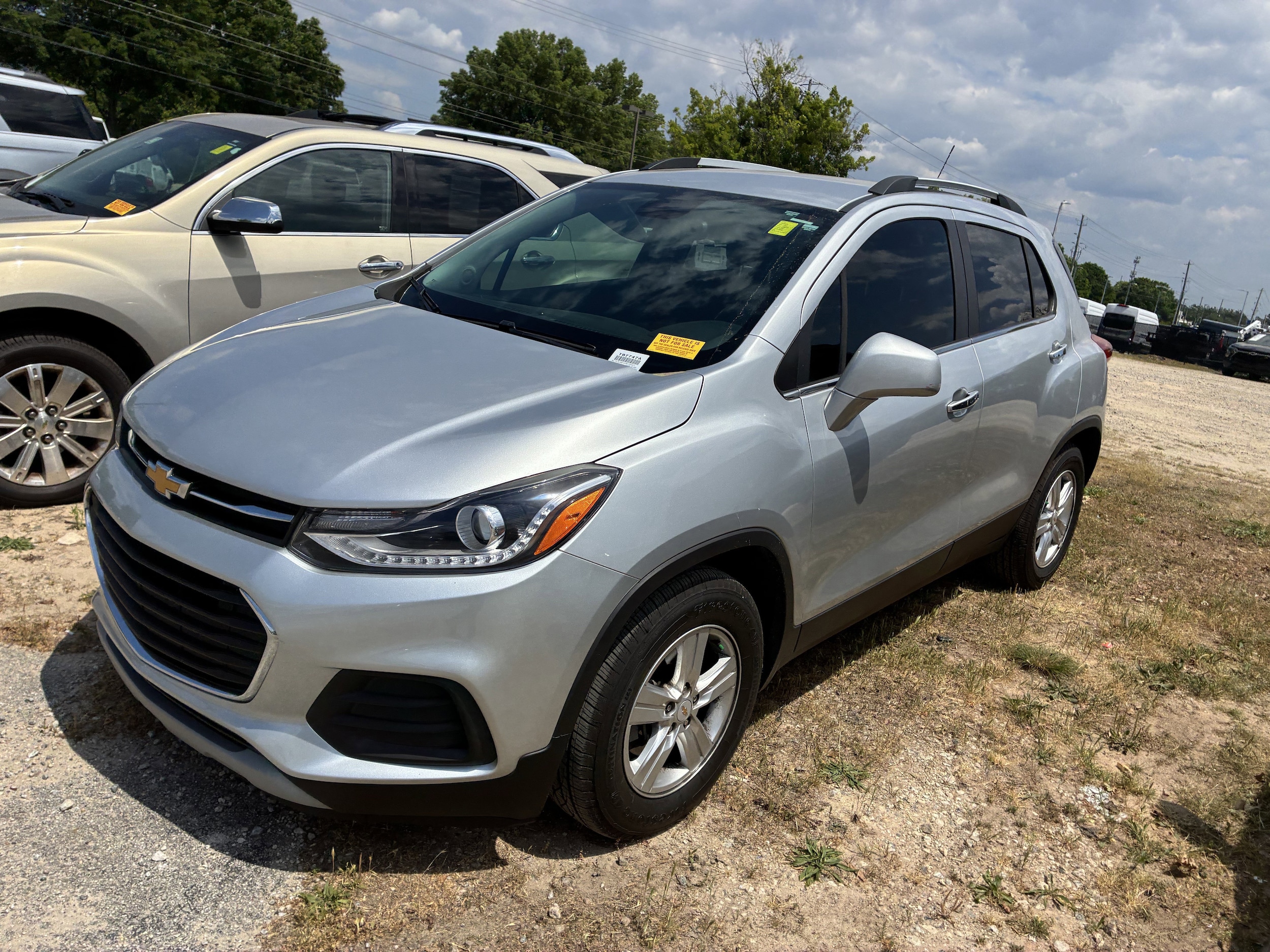 2020 Chevrolet Trax LT photo 2
