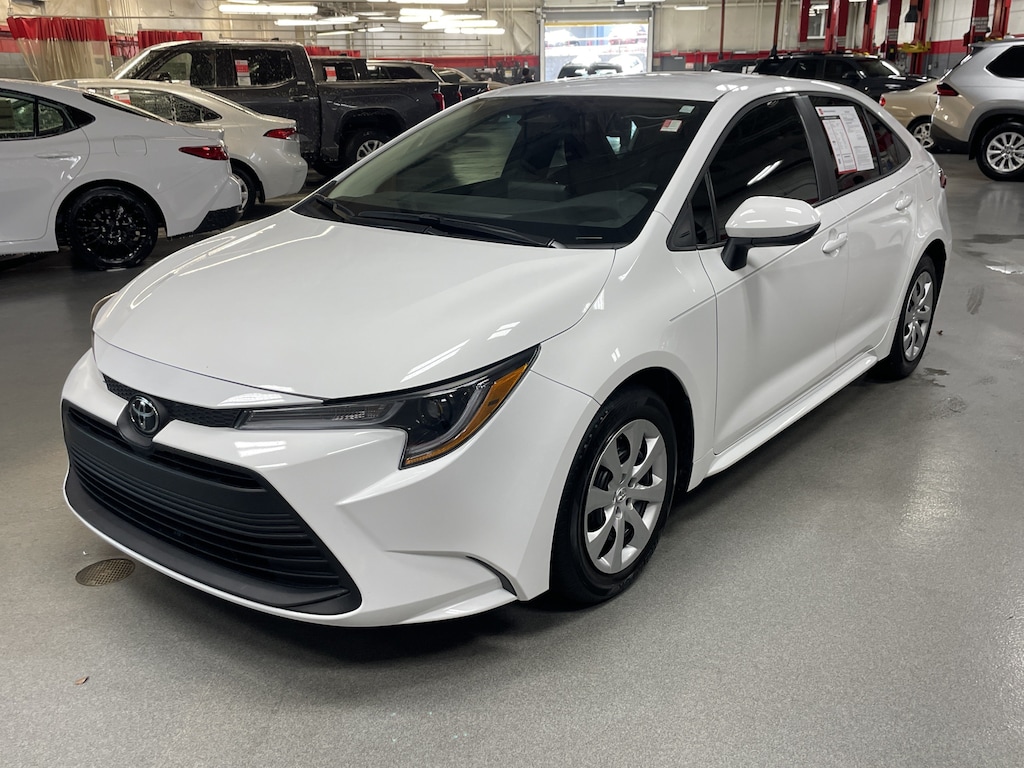 Used 2025 Toyota Corolla LE Sedan
