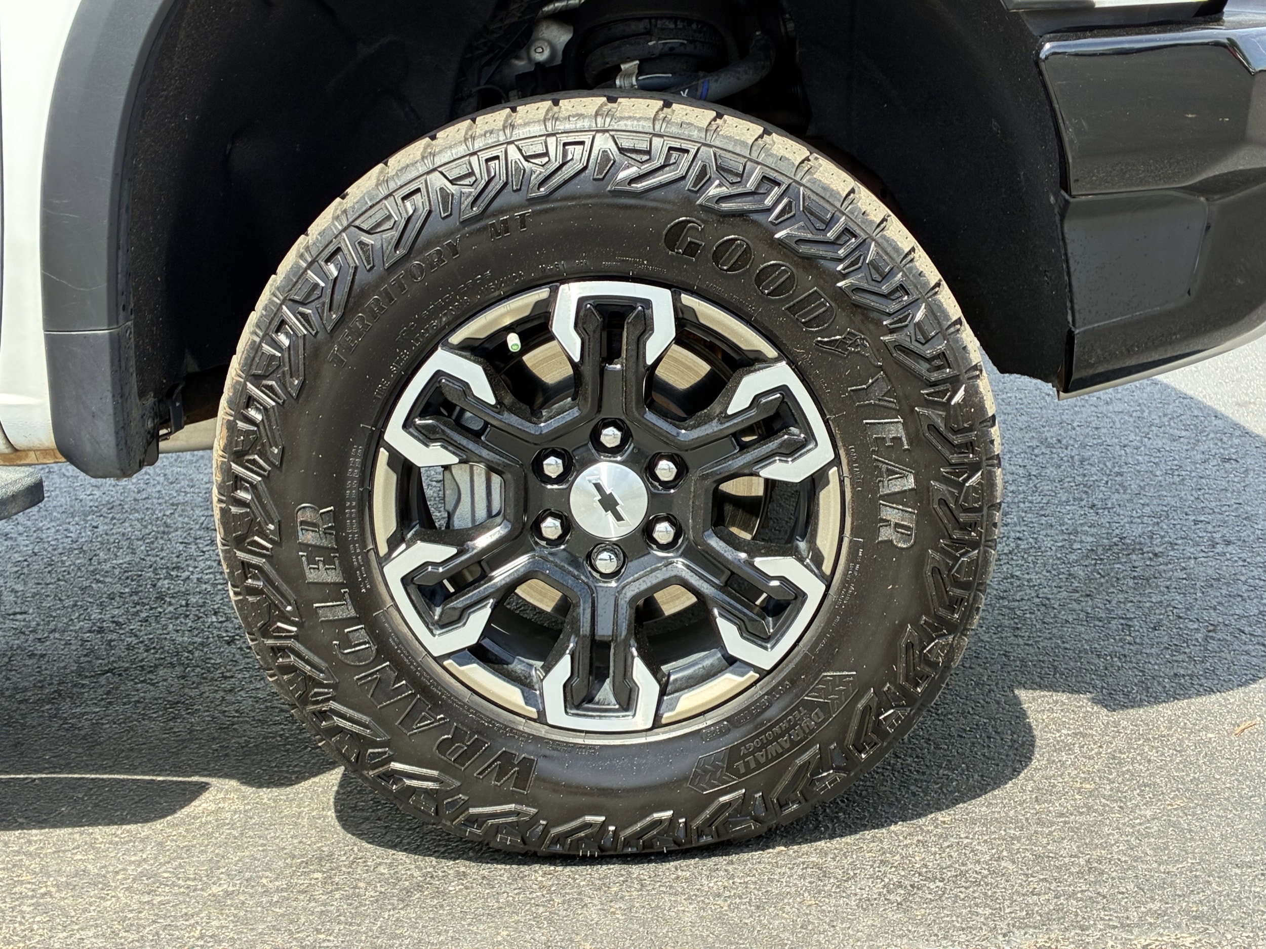 2023 Chevrolet Silverado 1500 ZR2 photo 4