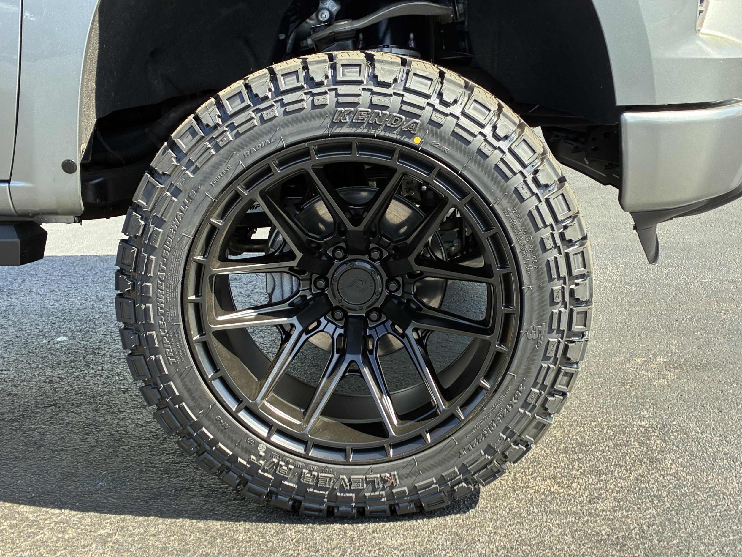 2025 Chevrolet Silverado 1500 RST photo 5