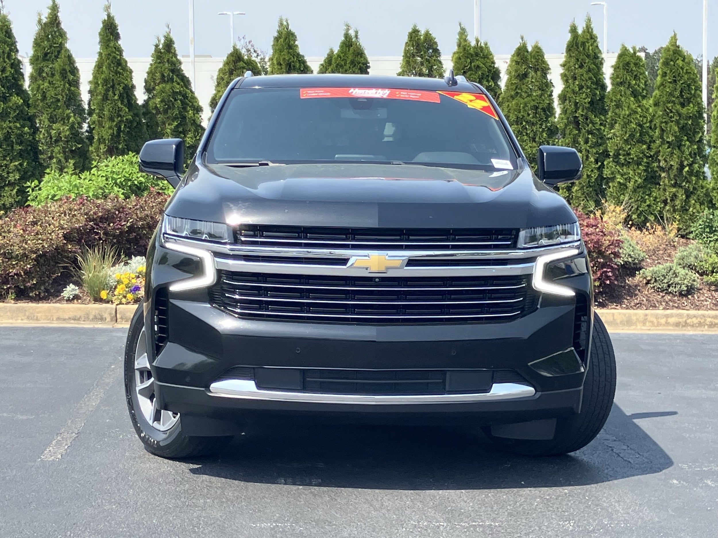 2022 Chevrolet Suburban LT photo 4