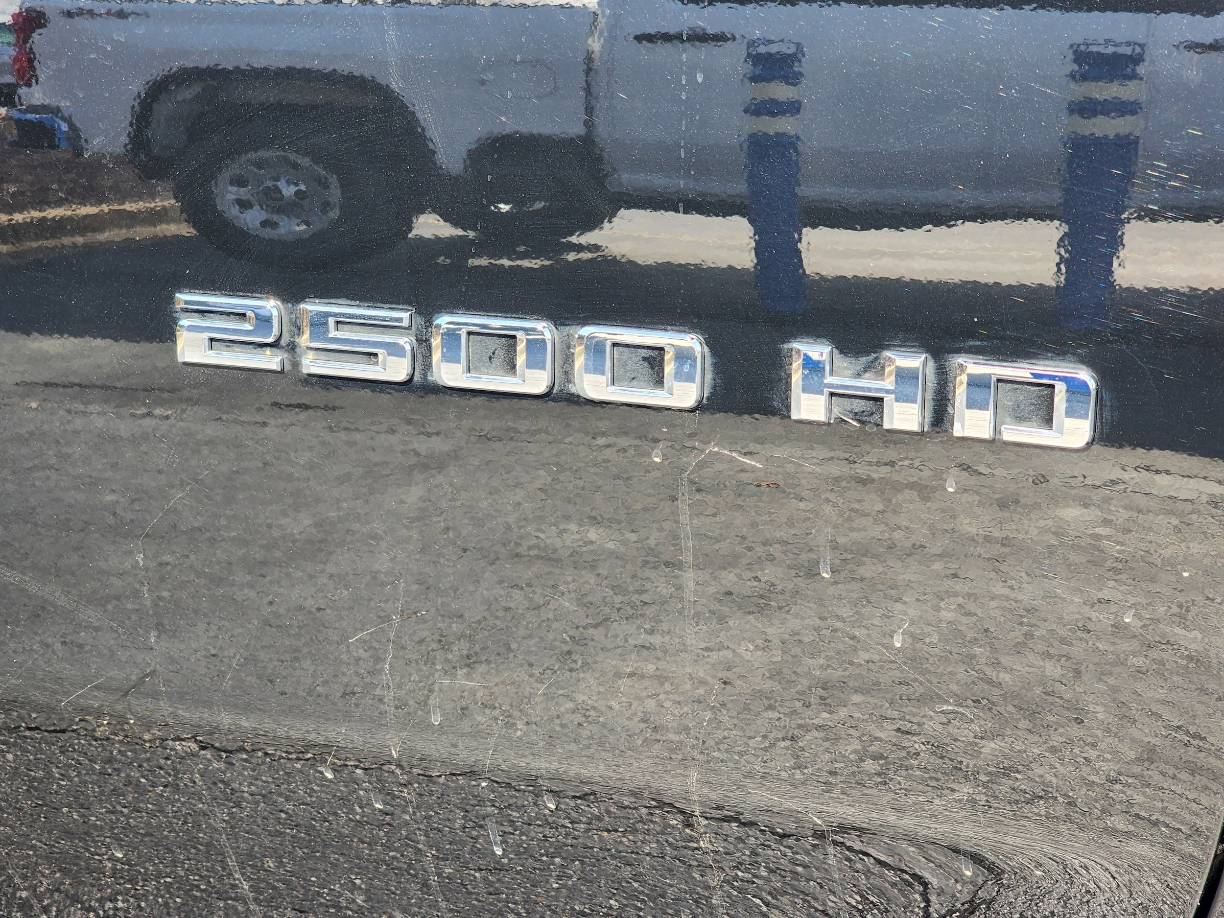 2025 Chevrolet Silverado 2500HD LT photo 5