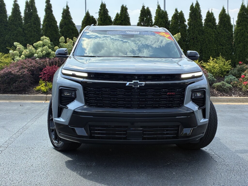 Used 2024 Chevrolet Traverse FWD RS SUV