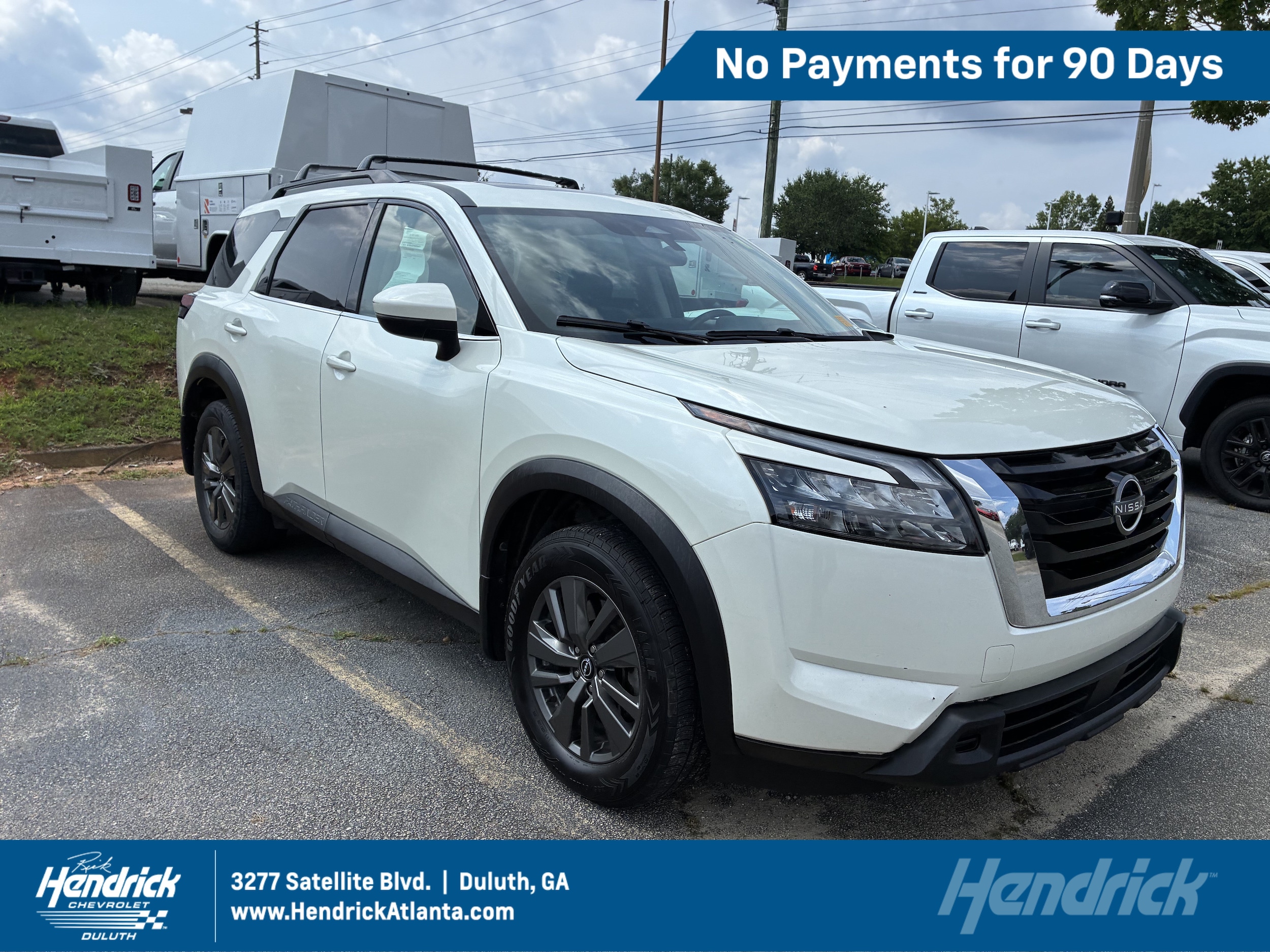 Nissan Pathfinder SV