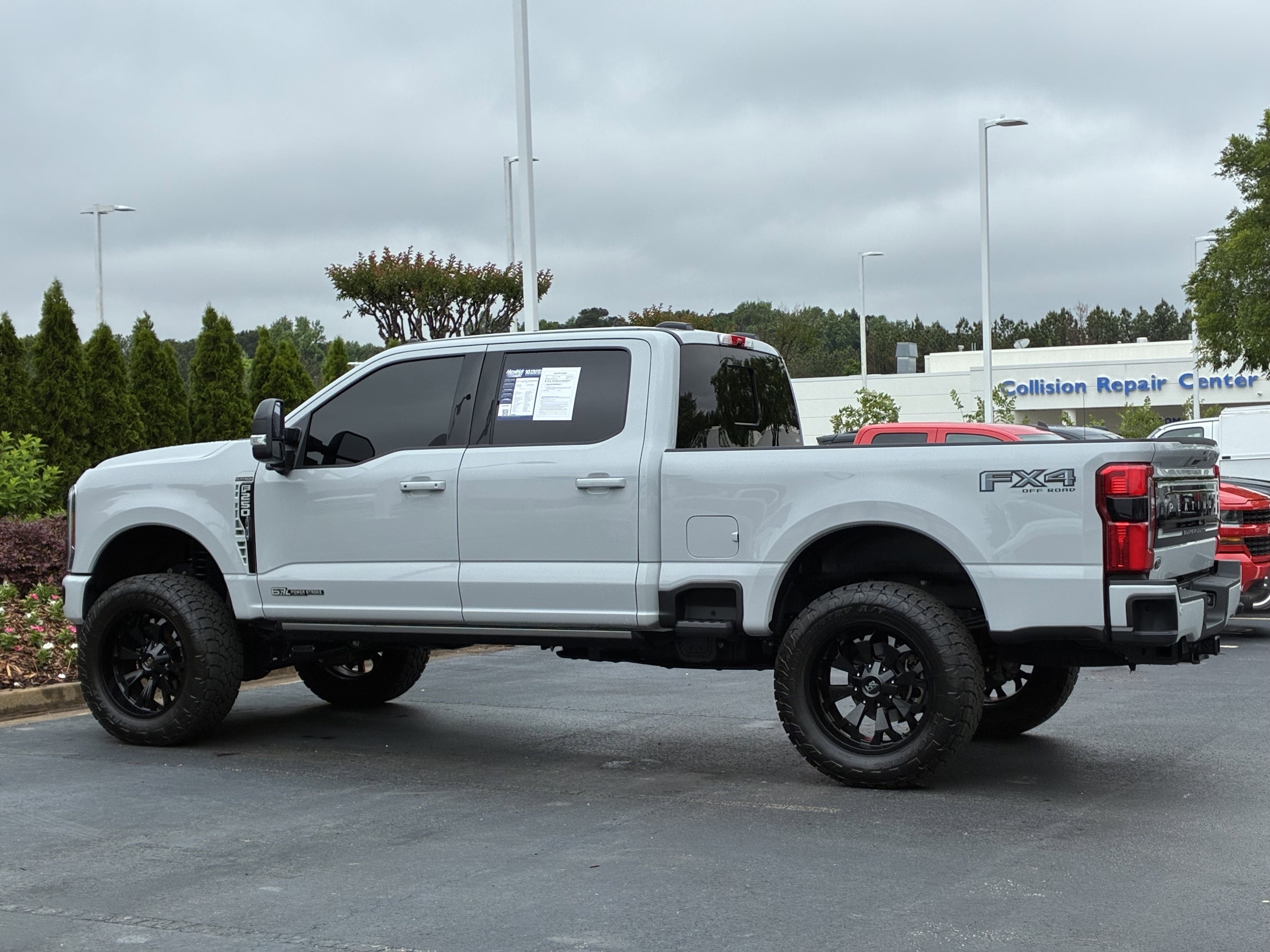2026 Ford Super Duty F-250 SRW Platinum photo 4