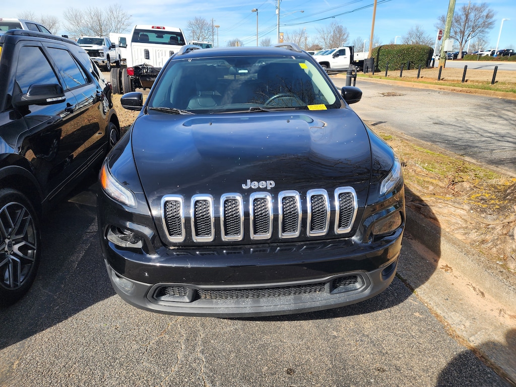 Used 2017 Jeep Cherokee Latitude SUV