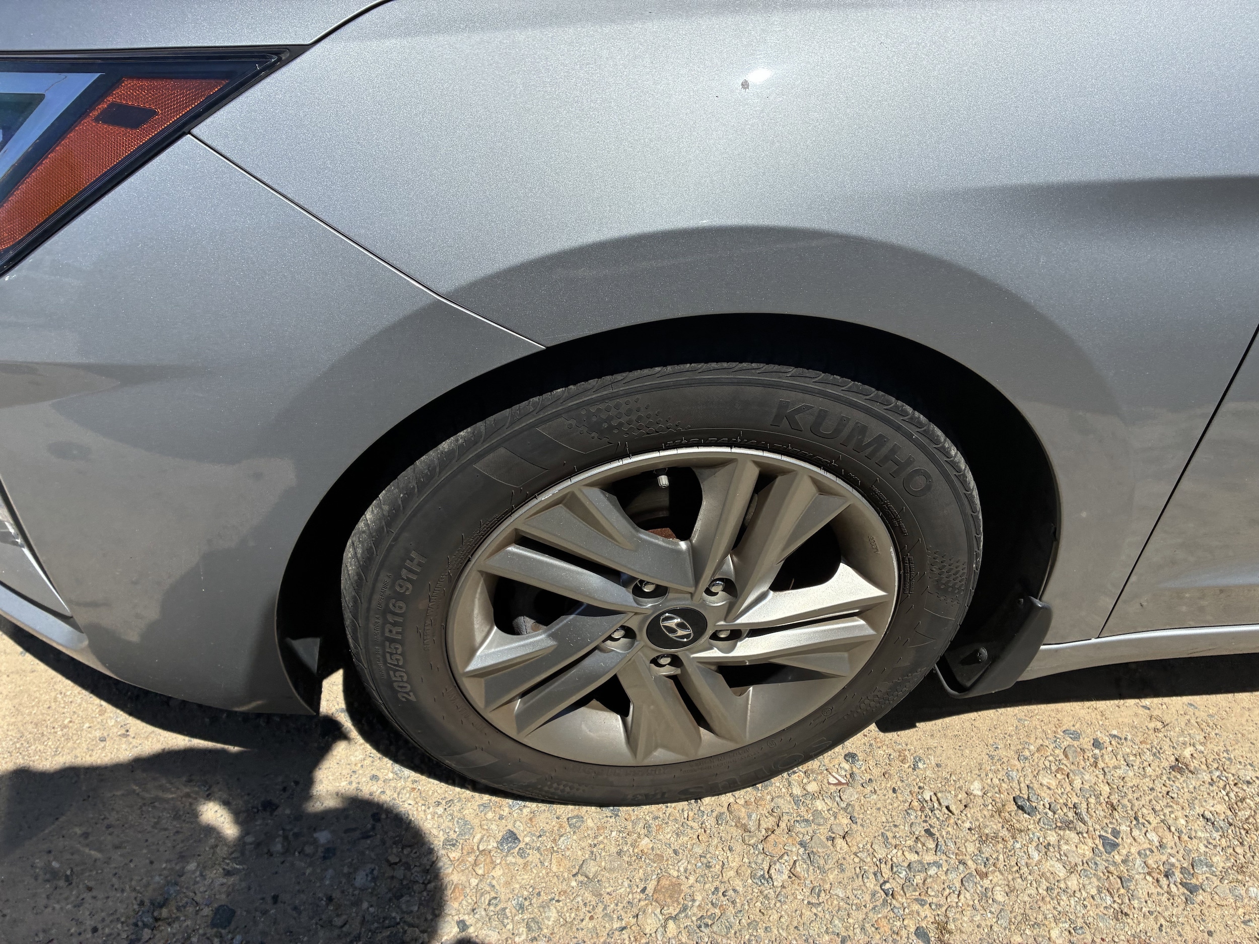 2020 Hyundai Elantra Value Edition photo 5