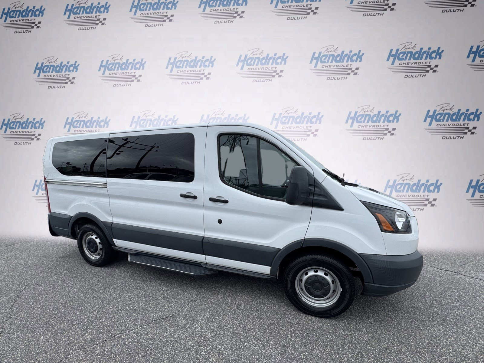 2018 Ford Transit Passenger XL photo 2