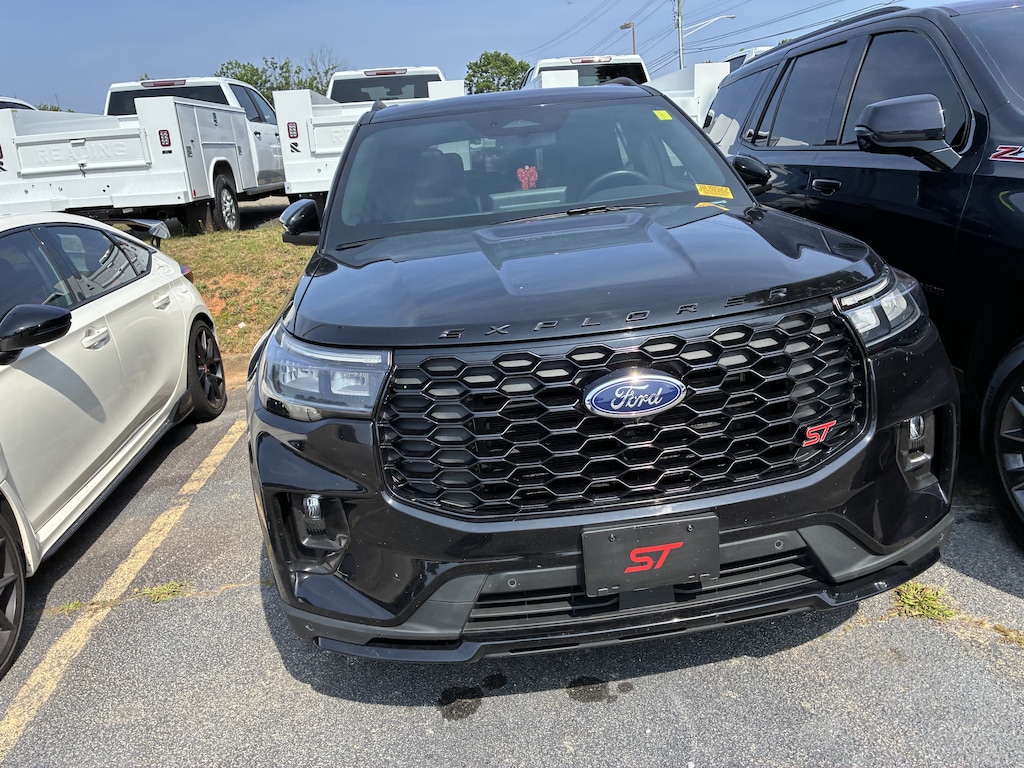 Used 2025 Ford Explorer ST SUV