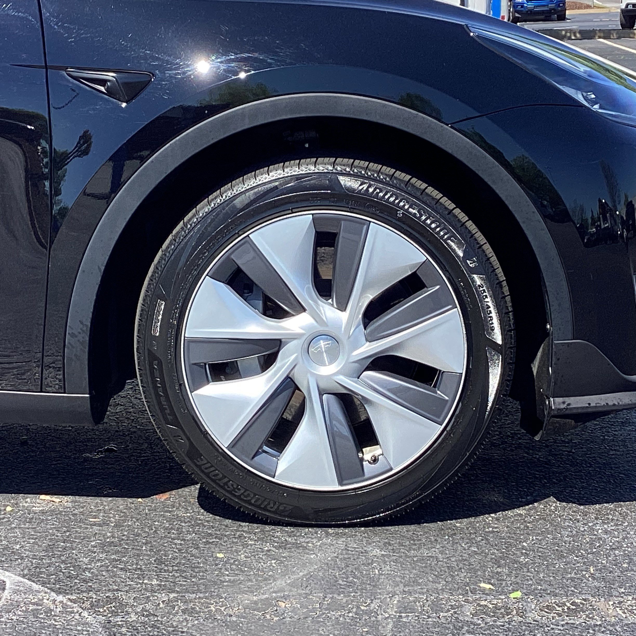 2023 Tesla Model Y Long Range photo 6