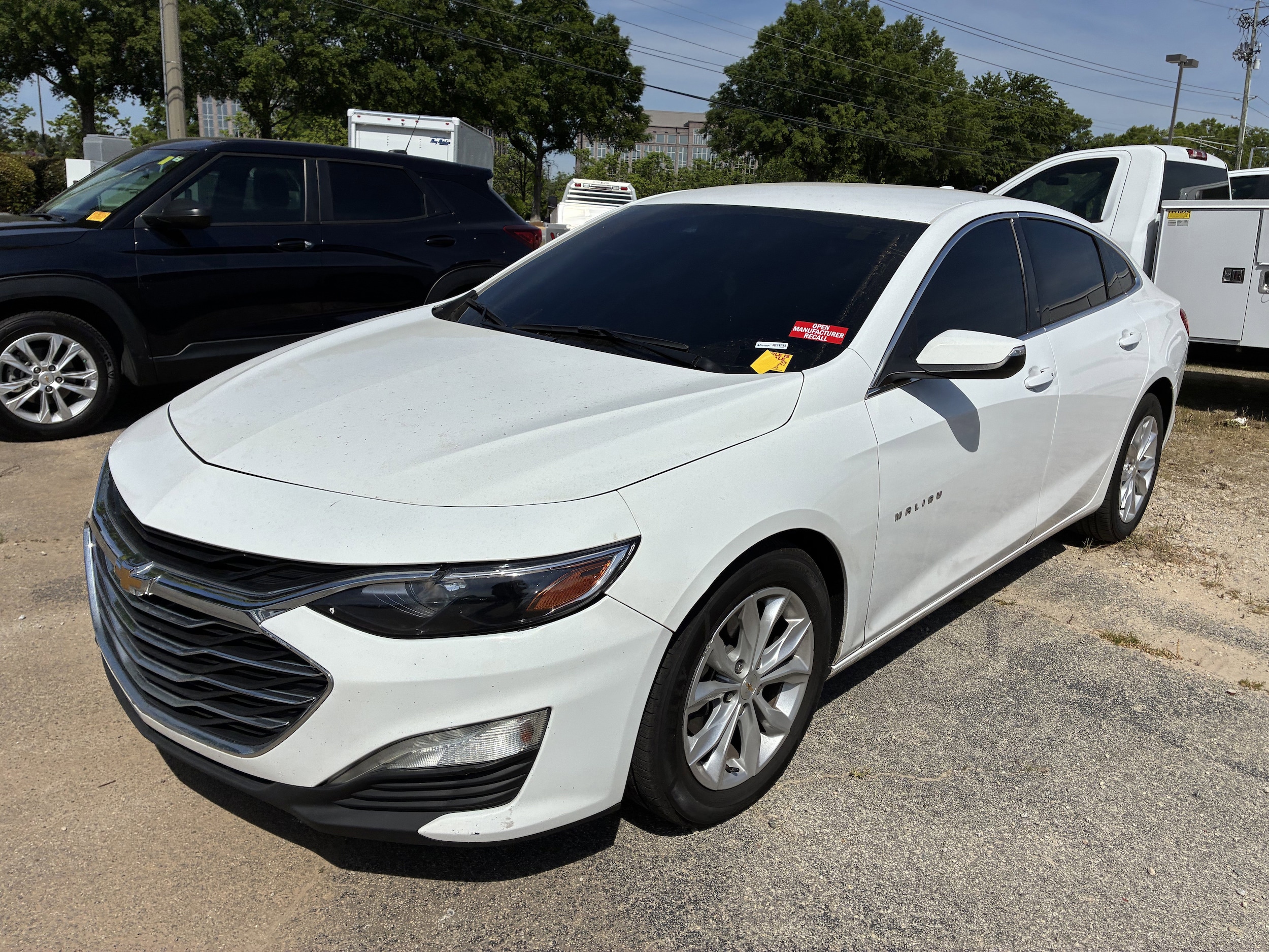 2024 Chevrolet Malibu LT photo 3