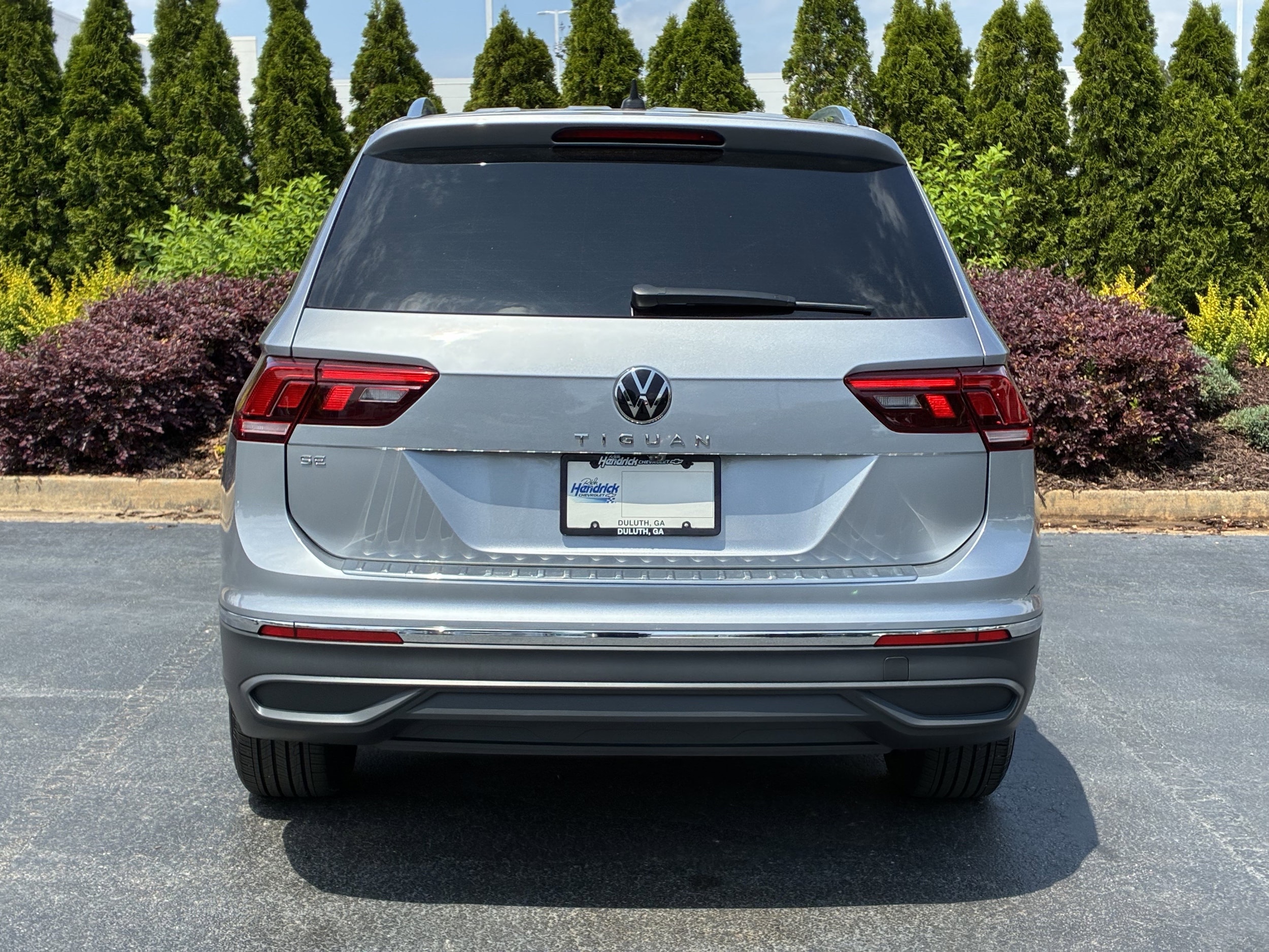 2023 Volkswagen Tiguan SE photo 6