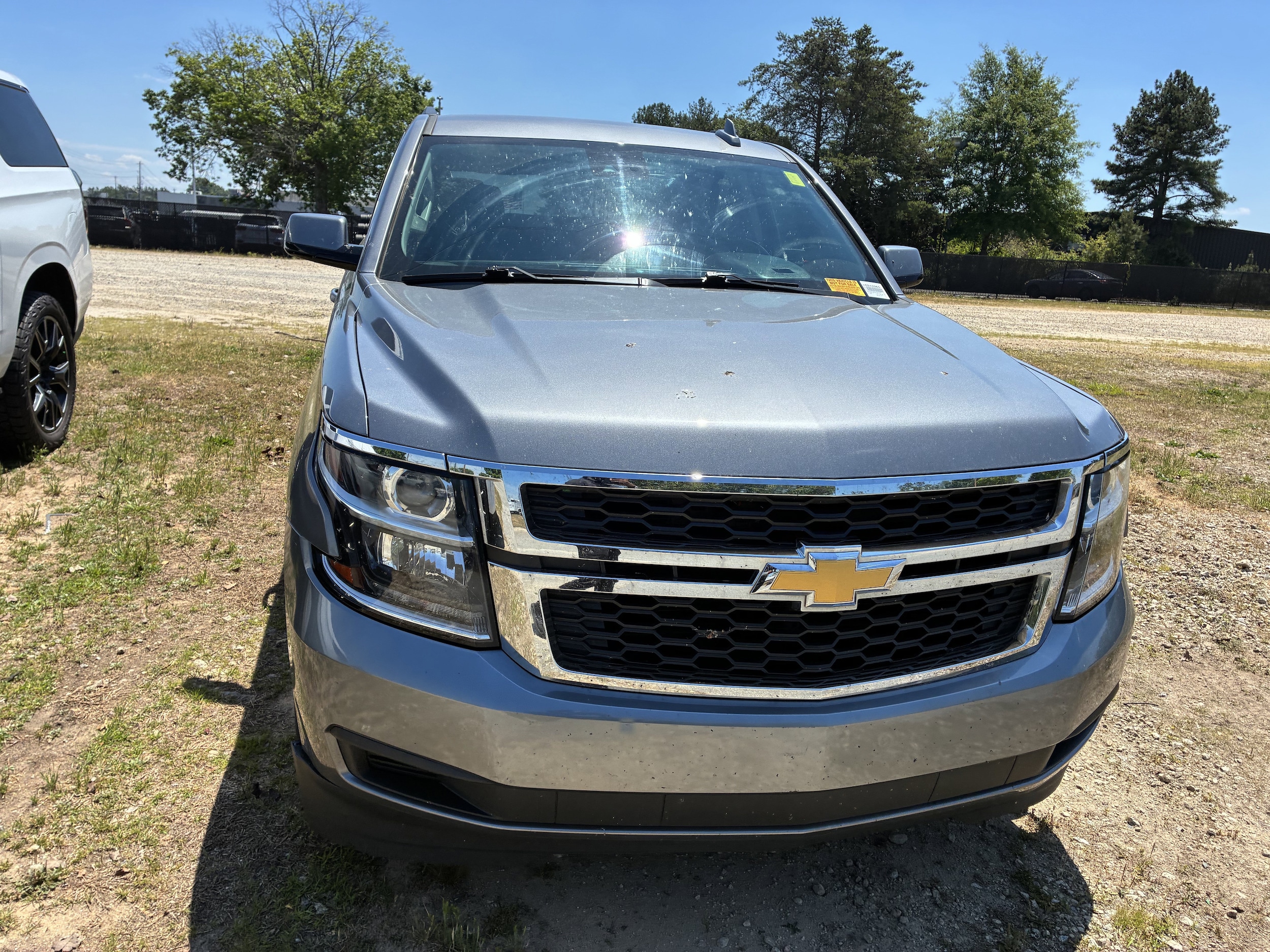 2019 Chevrolet Tahoe LT photo 2