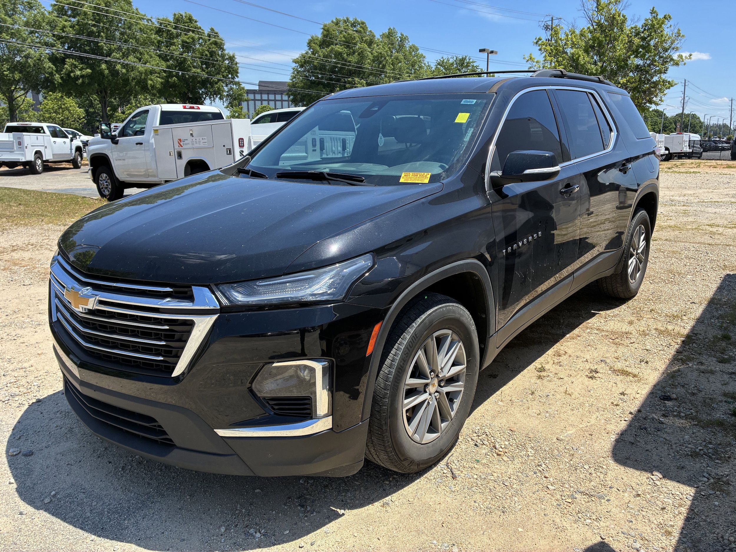 2023 Chevrolet Traverse LT Cloth photo 3