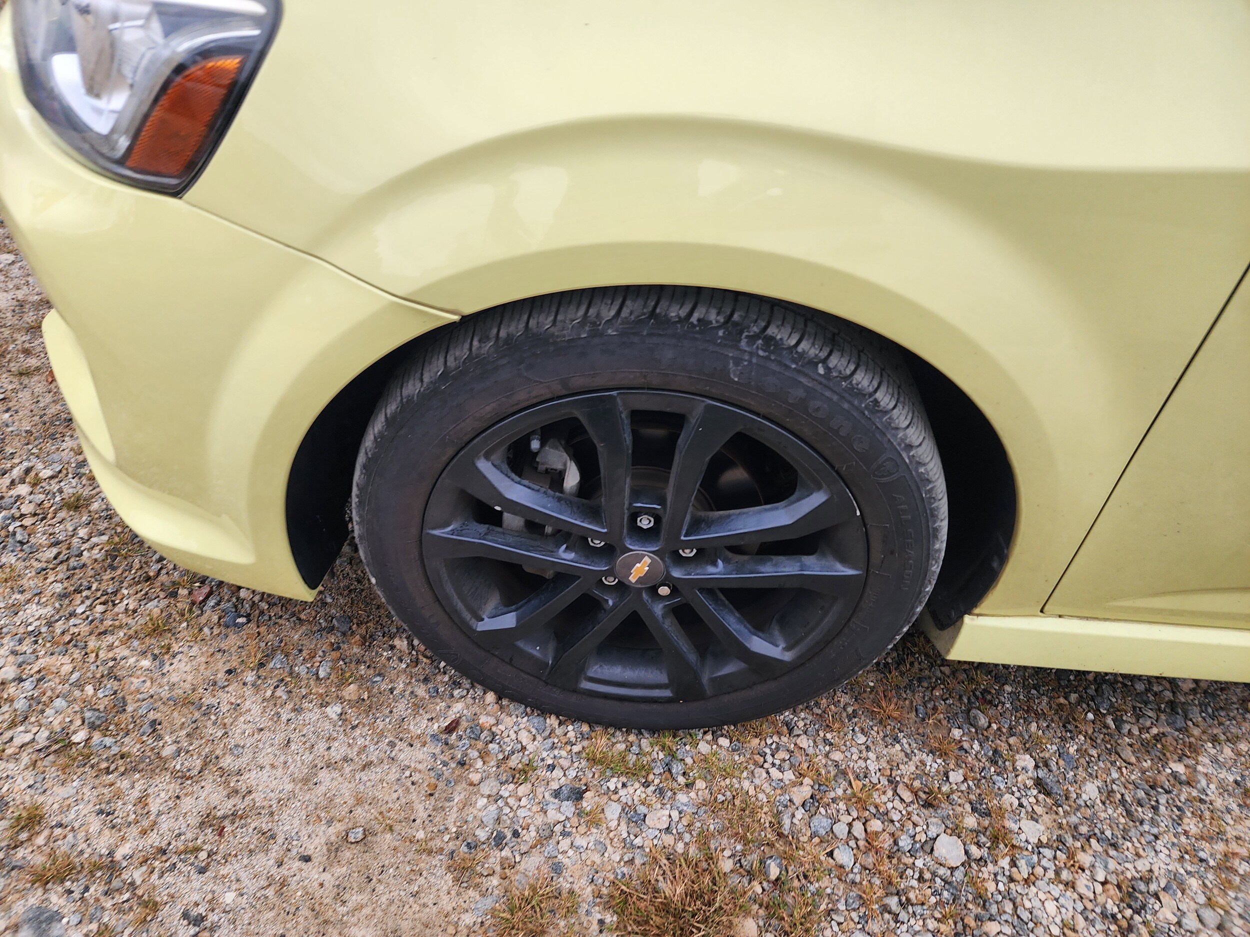 2017 Chevrolet Sonic Premier photo 3