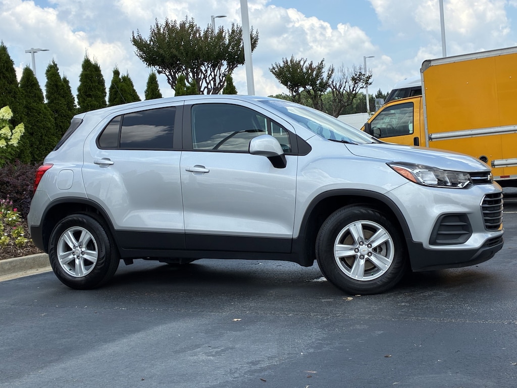 Used 2022 Chevrolet Trax LS SUV
