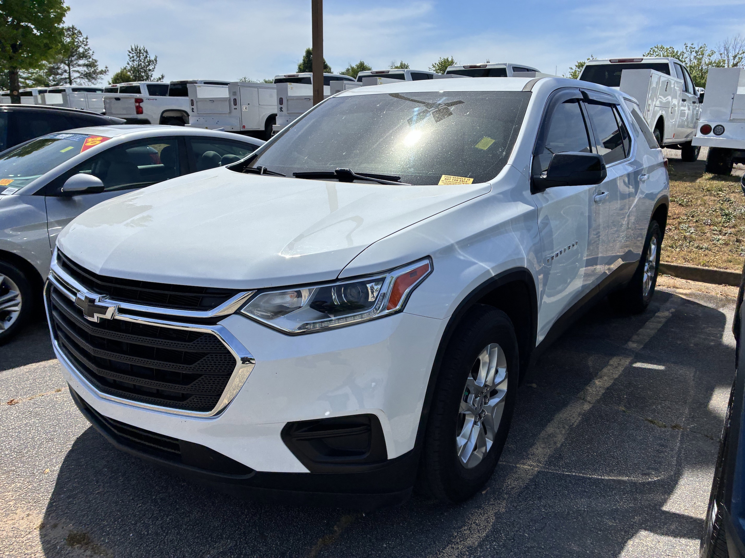 2021 Chevrolet Traverse LS photo 3
