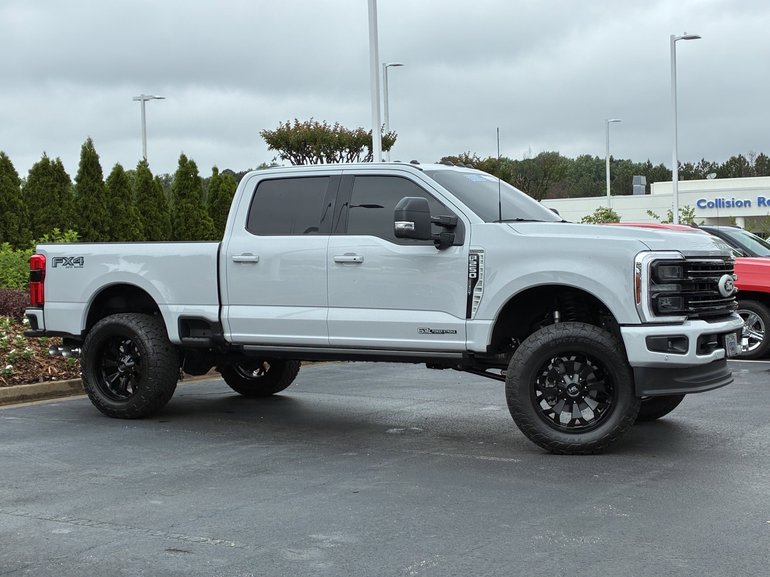 2026 Ford Super Duty F-250 SRW Platinum photo 2