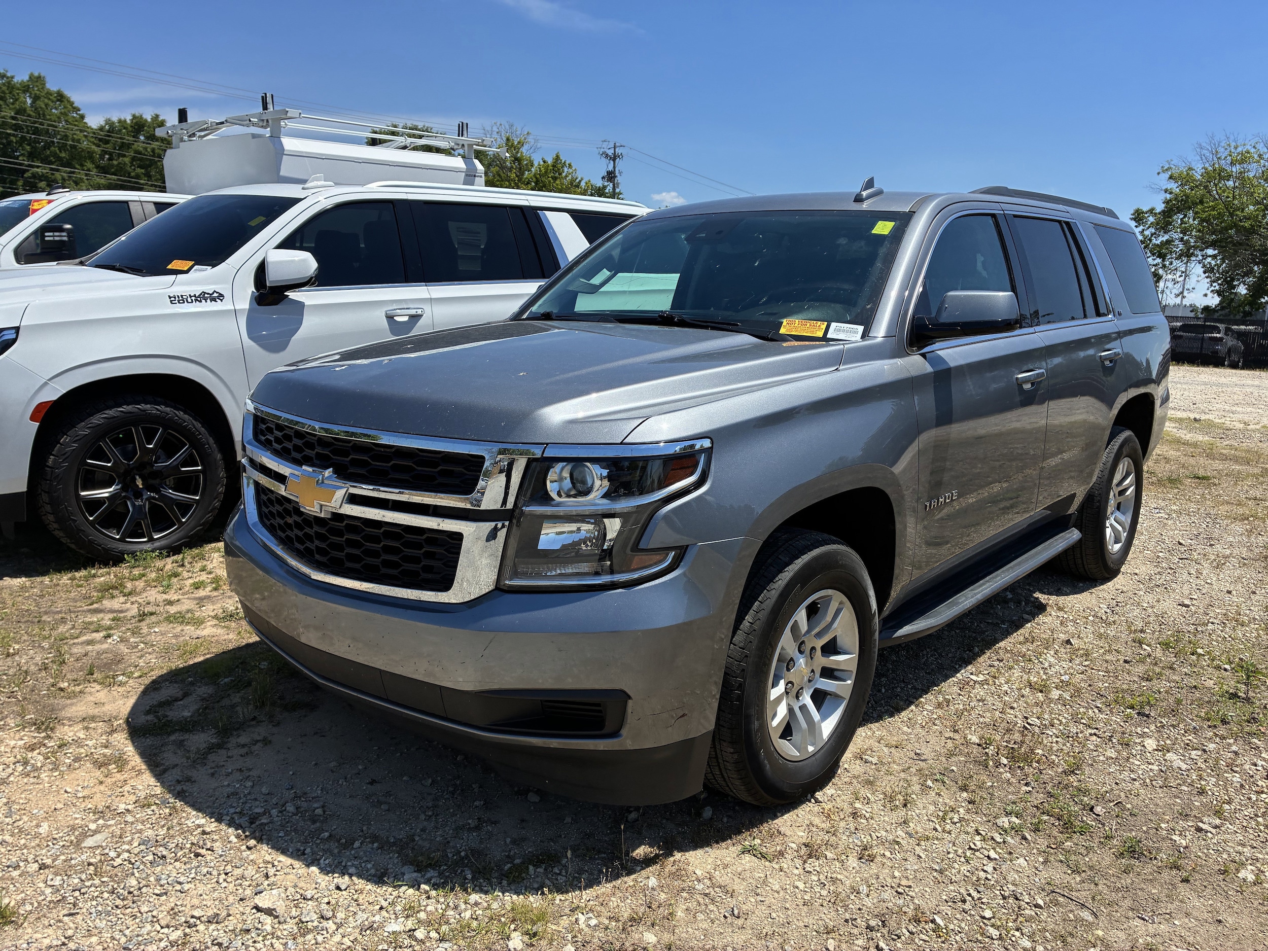 2019 Chevrolet Tahoe LT photo 3