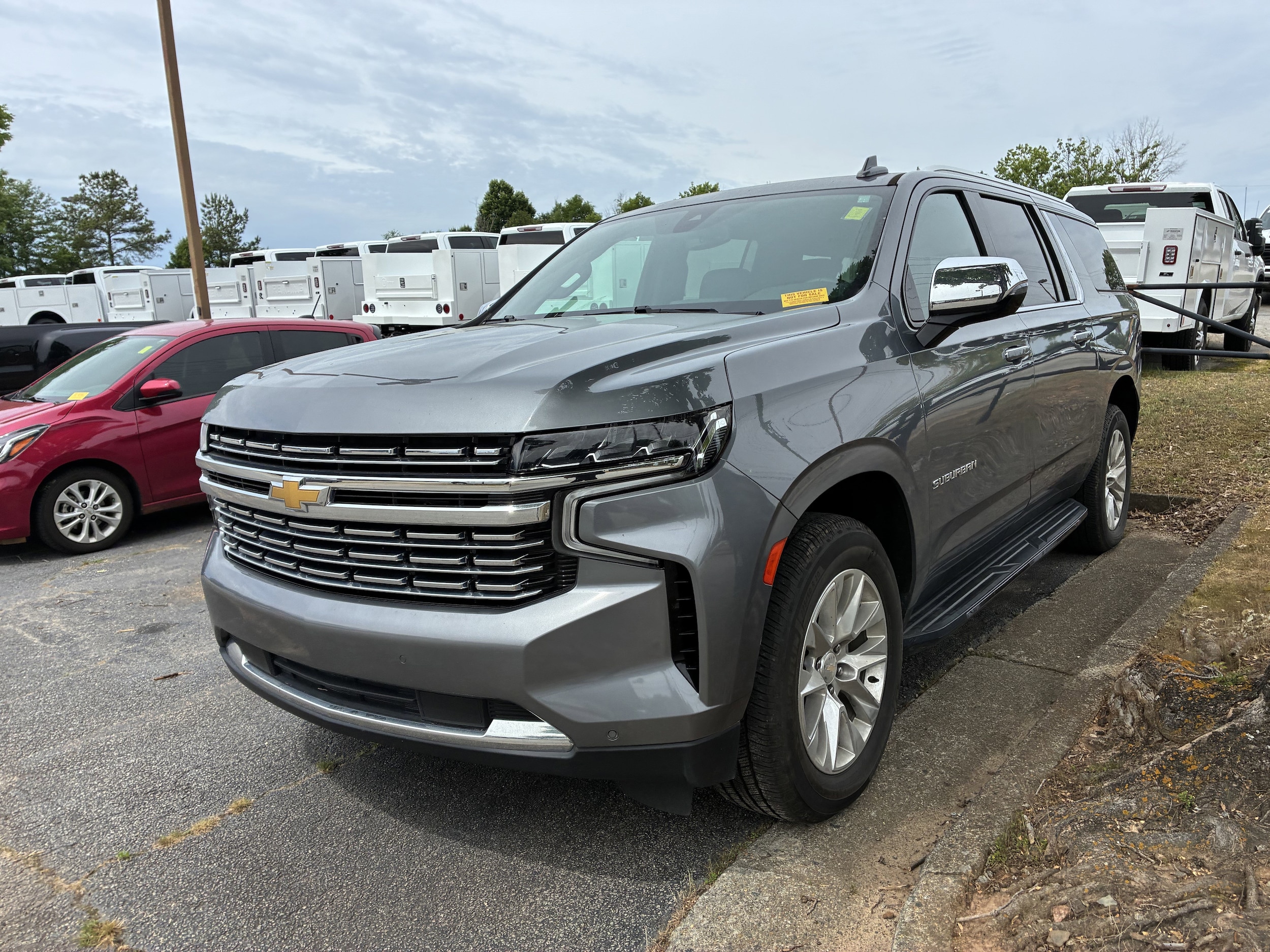 2022 Chevrolet Suburban Premier photo 3