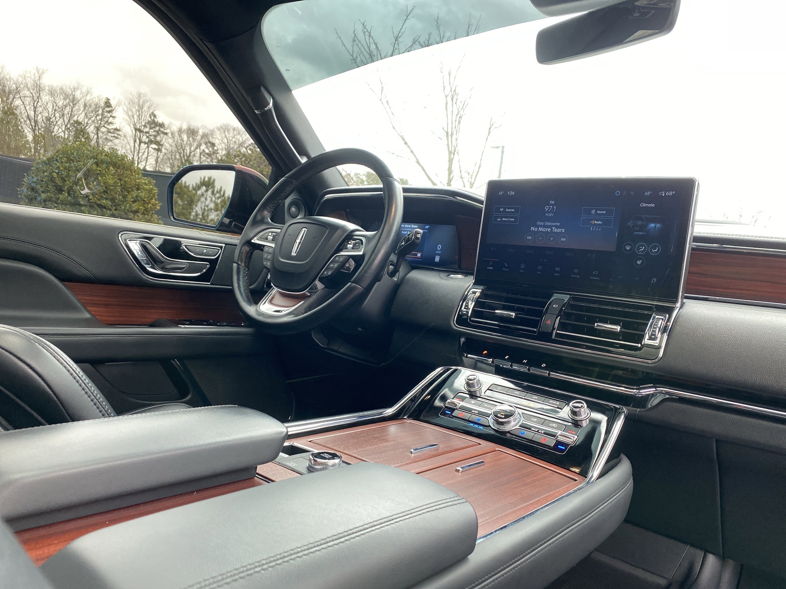 2024 Lincoln Navigator L Premiere photo 4