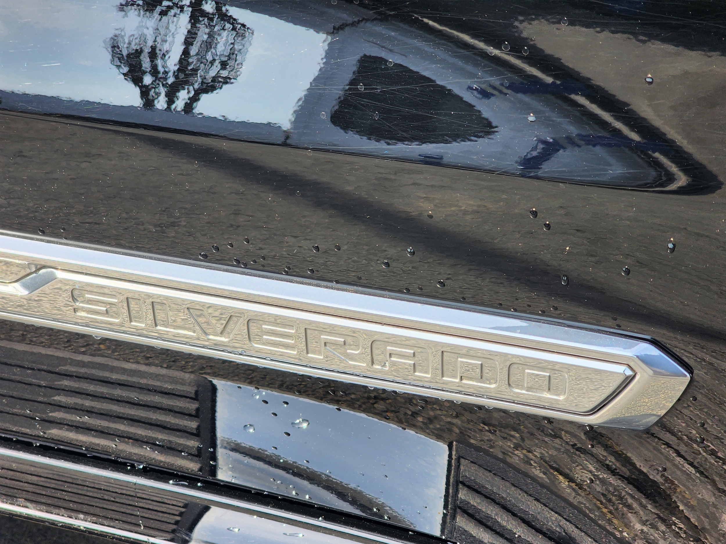 2025 Chevrolet Silverado 1500 High Country photo 5