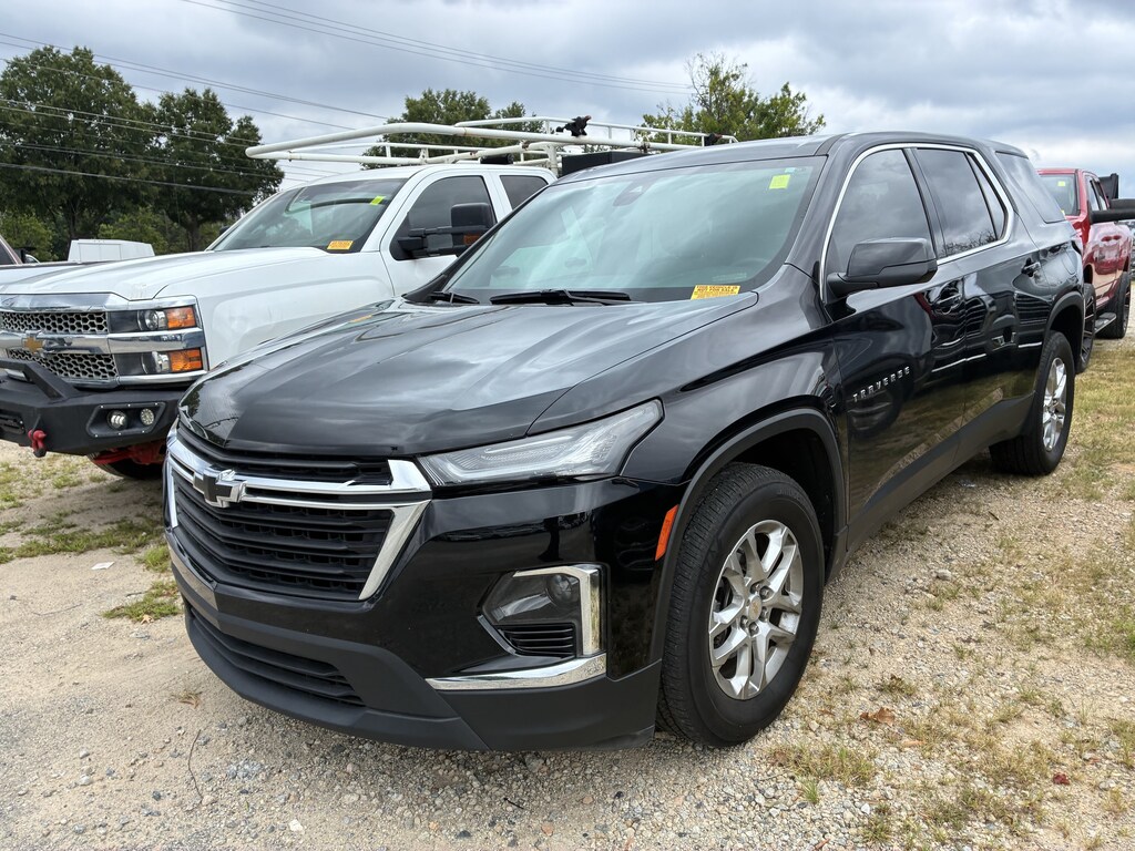 Used 2022 Chevrolet Traverse LS SUV