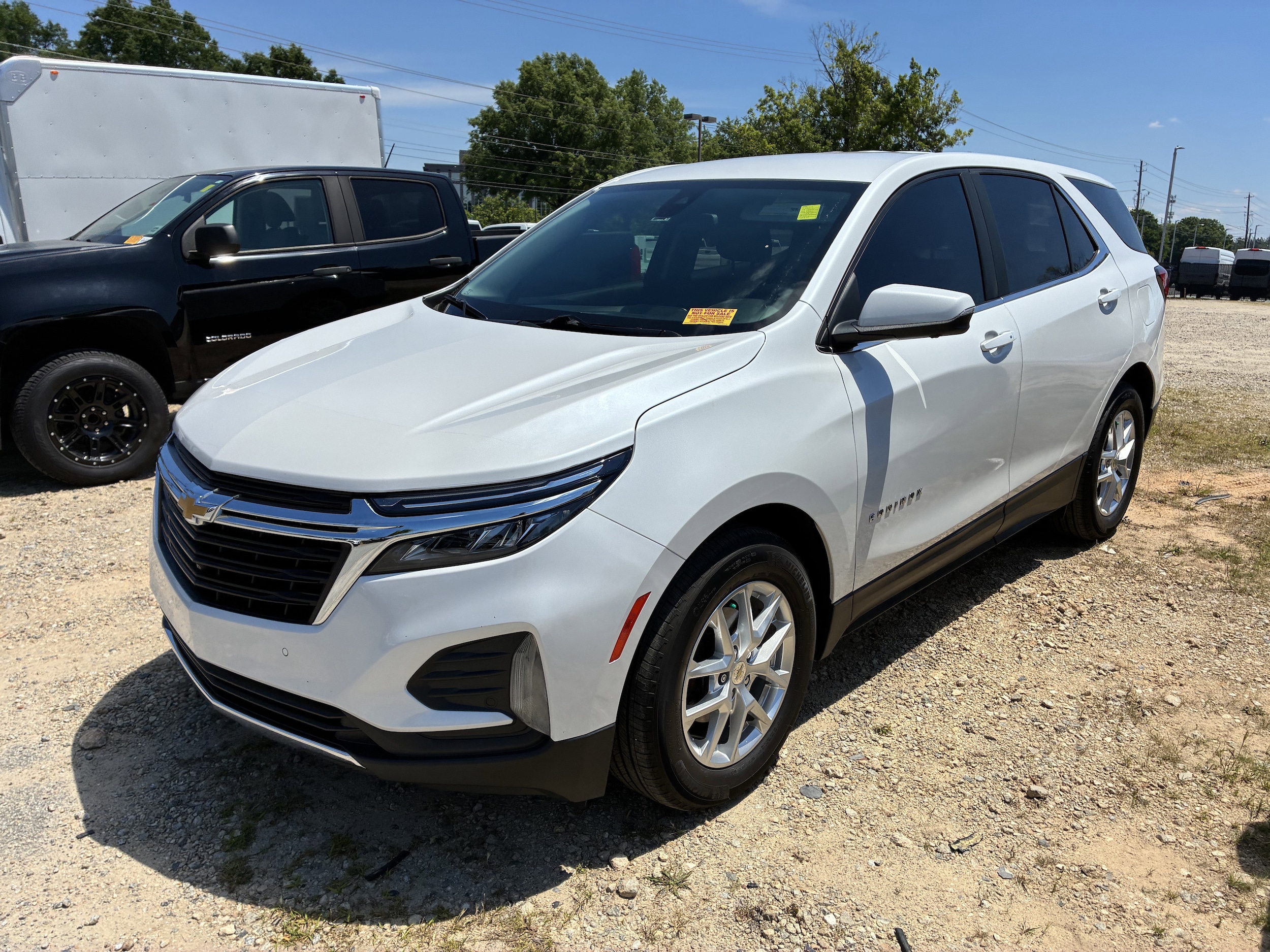 2022 Chevrolet Equinox LT photo 3