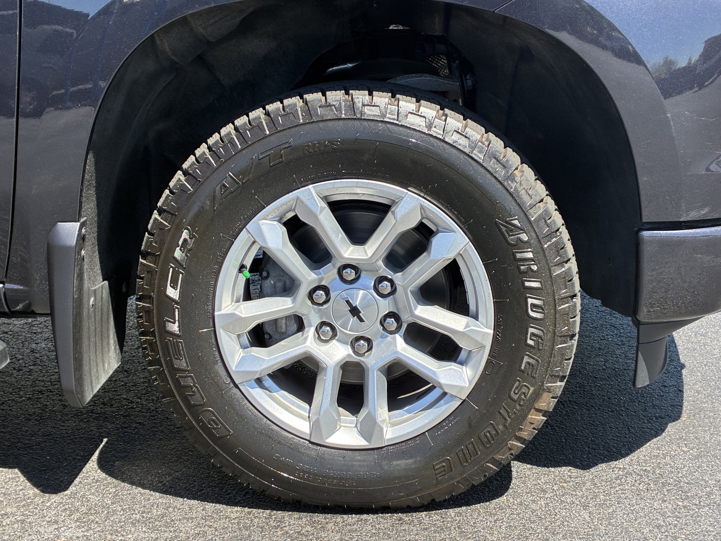 2024 Chevrolet Silverado 1500 RST photo 4