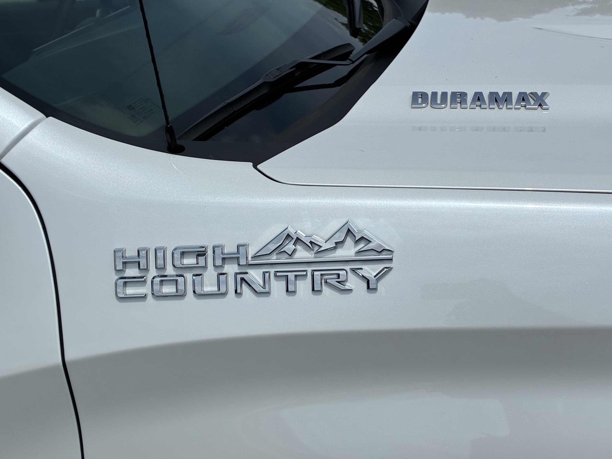 2025 Chevrolet Silverado 1500 High Country photo 6