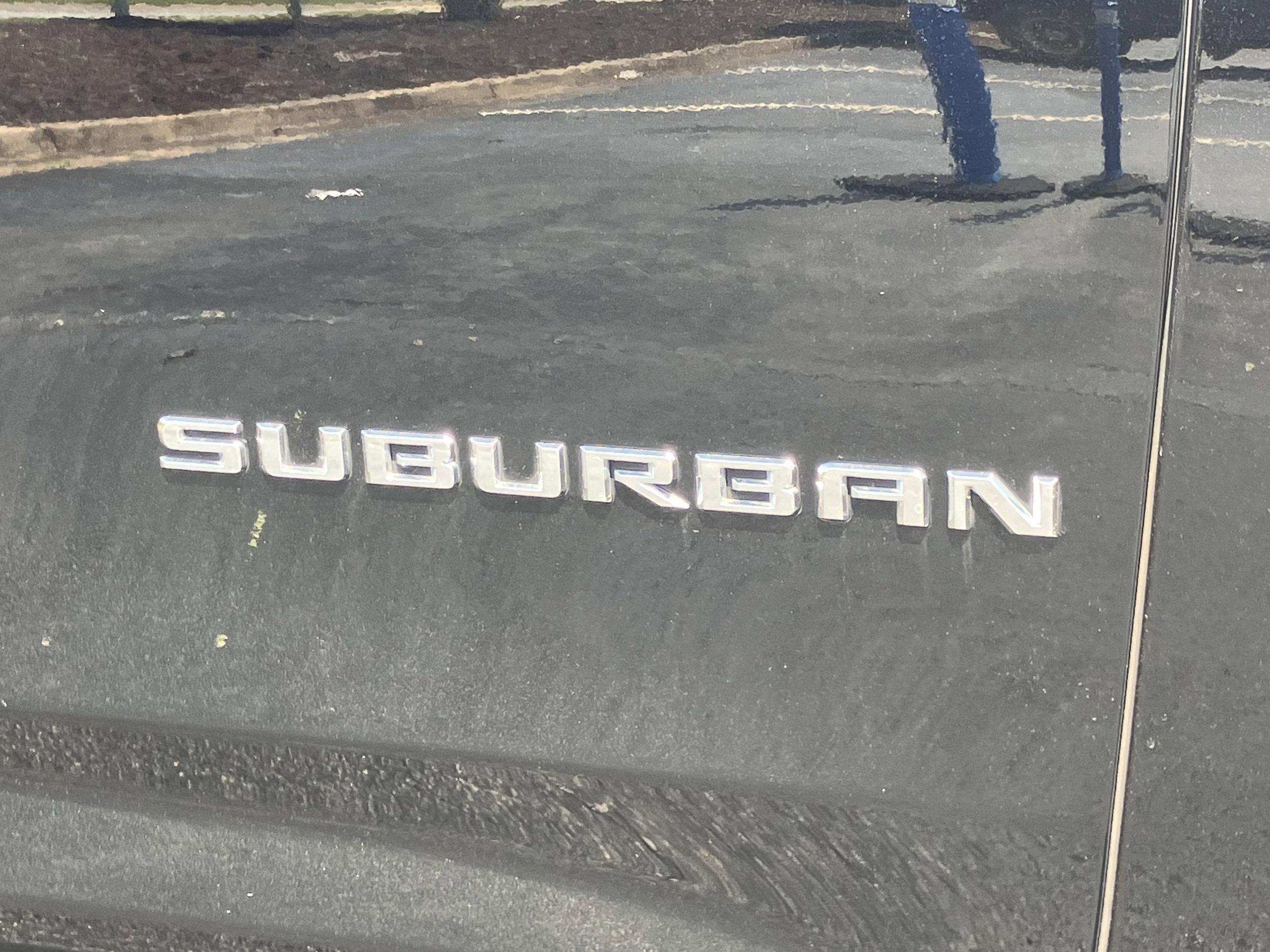 2022 Chevrolet Suburban LT photo 6