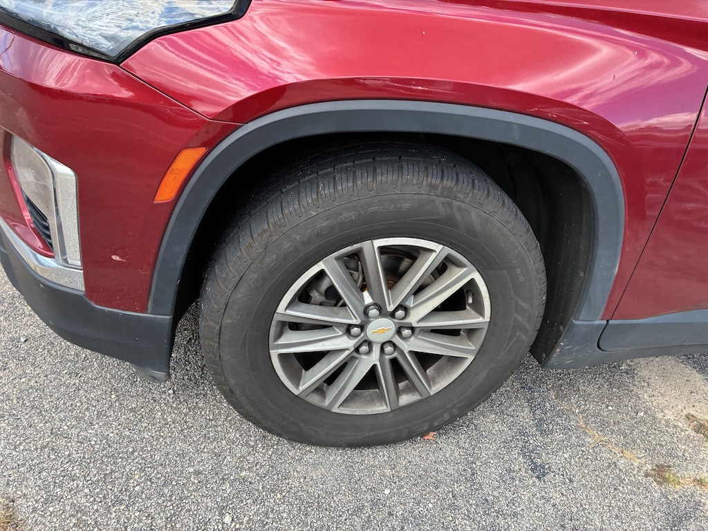 Used 2023 Chevrolet Traverse LT Cloth SUV