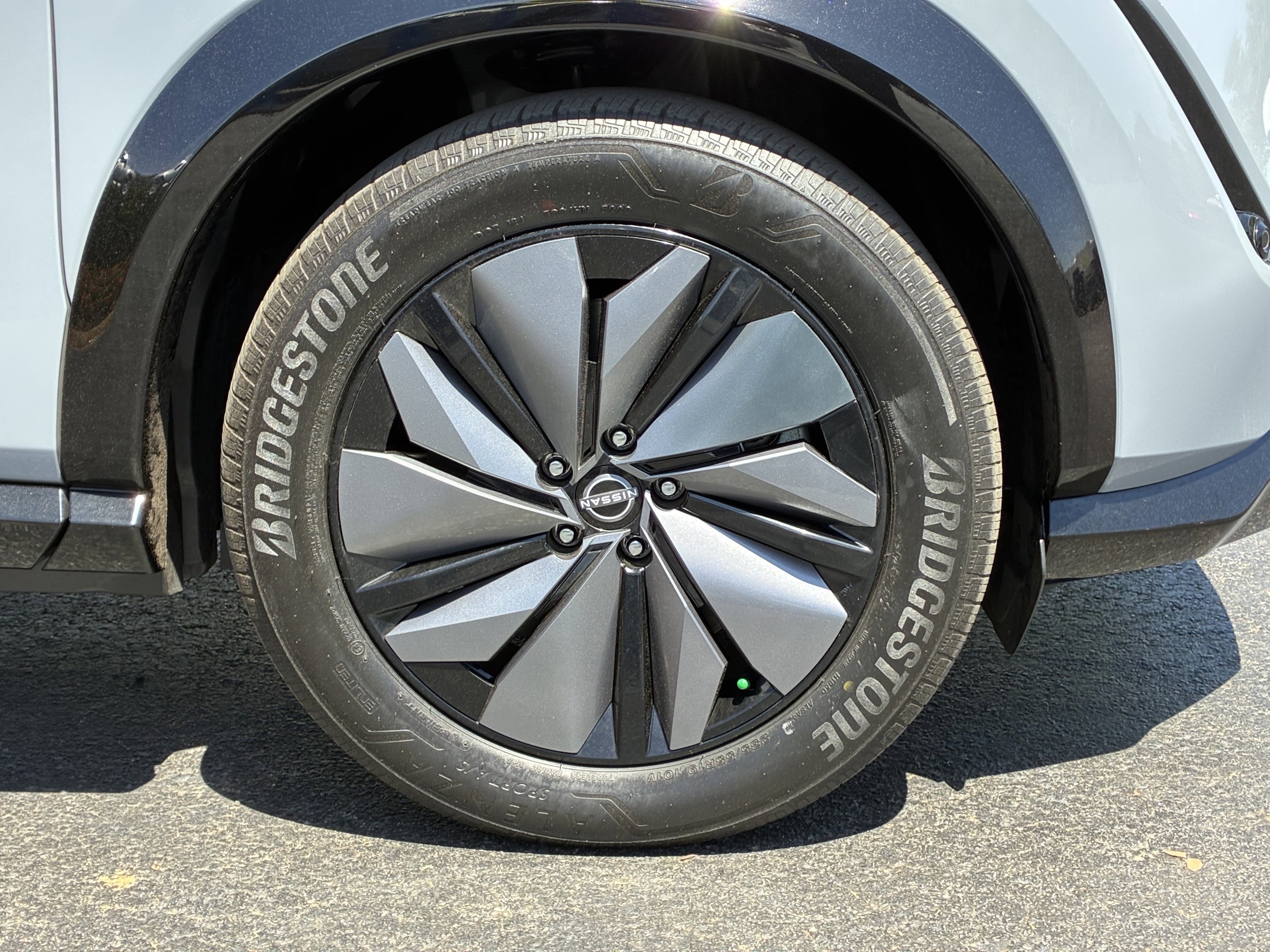 2024 Nissan Ariya EVOLVE+ photo 6