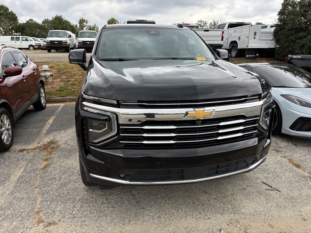 Used 2025 Chevrolet Suburban LT SUV