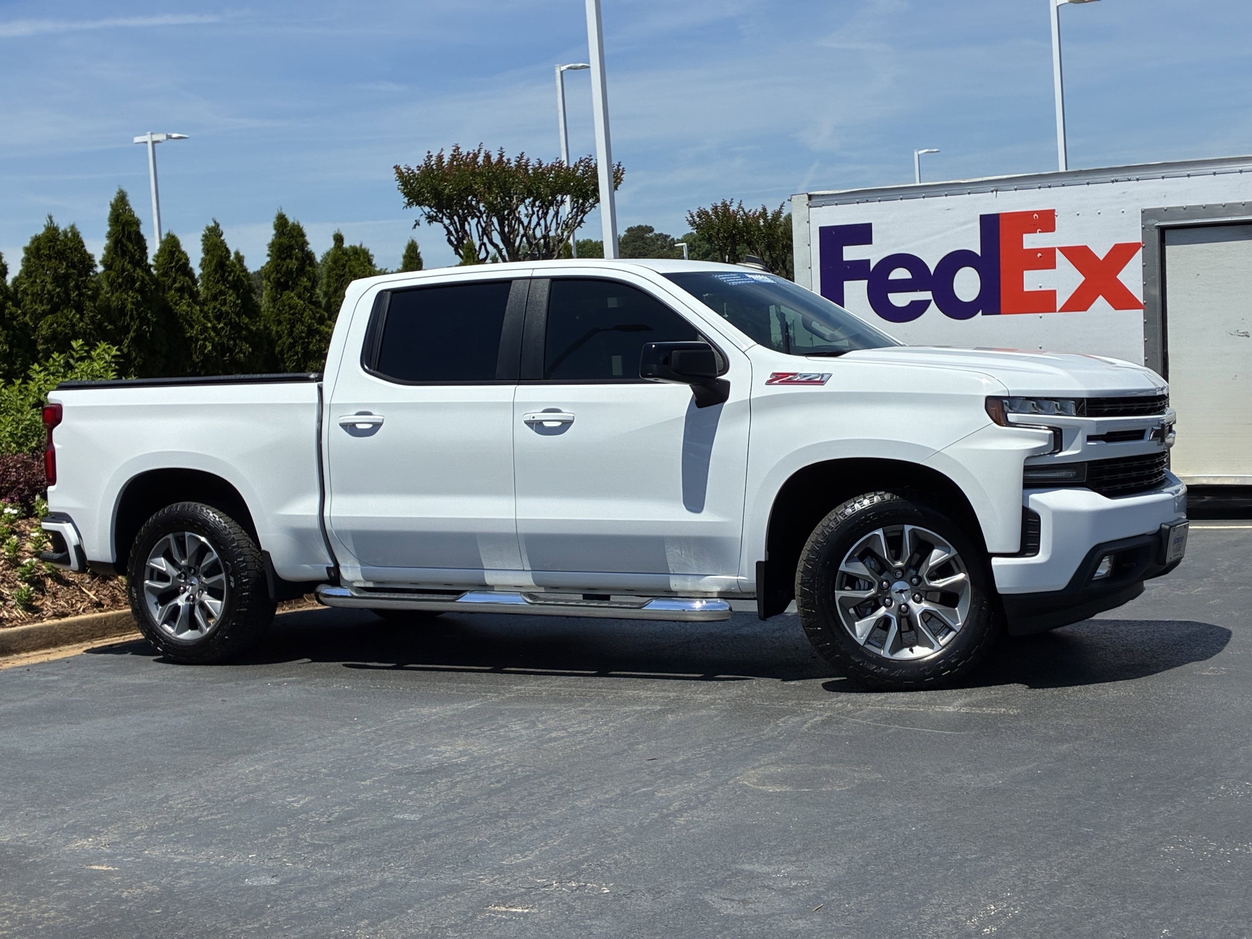 2021 Chevrolet Silverado 1500 RST photo 2