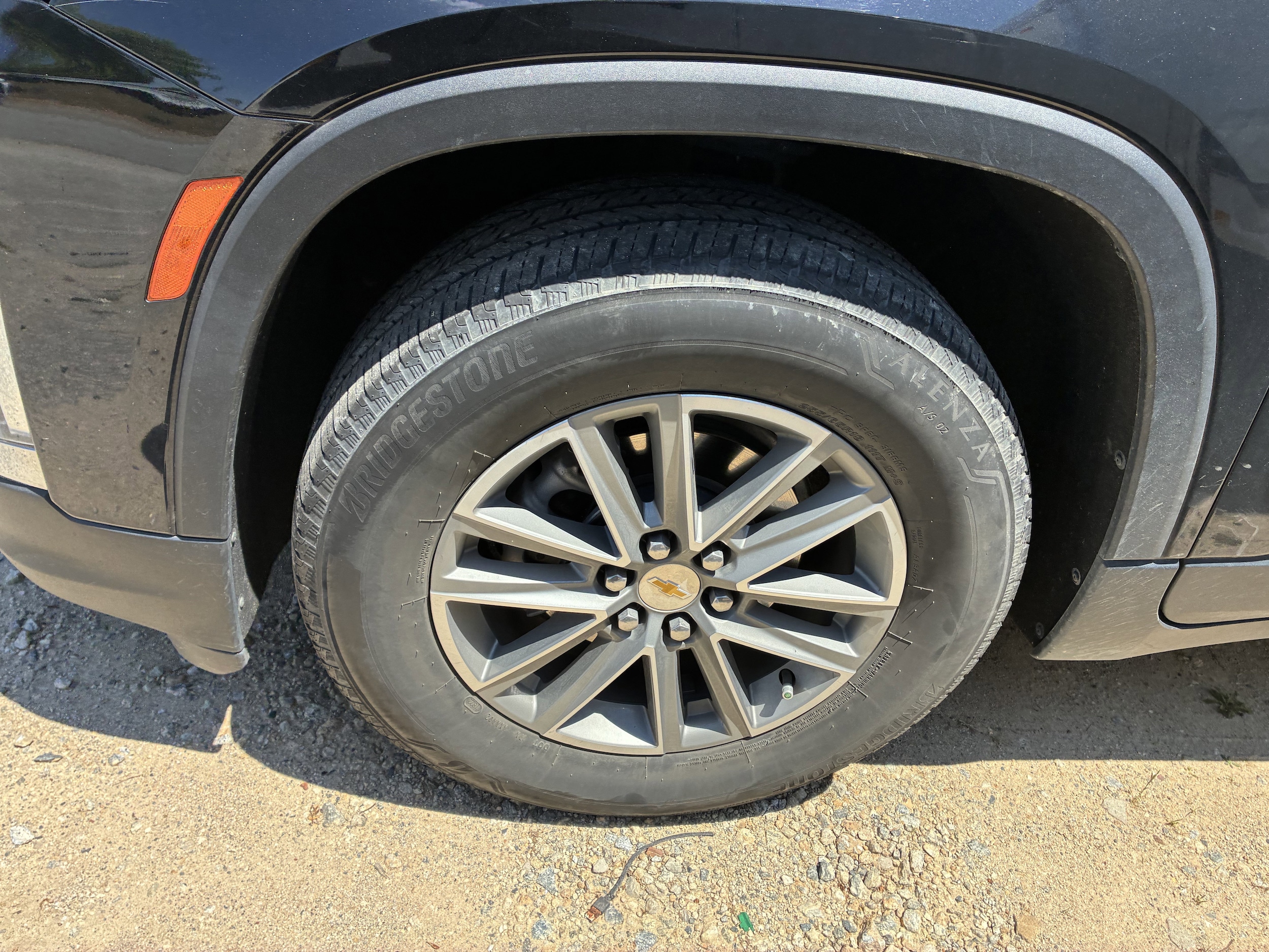 2023 Chevrolet Traverse LT Cloth photo 5