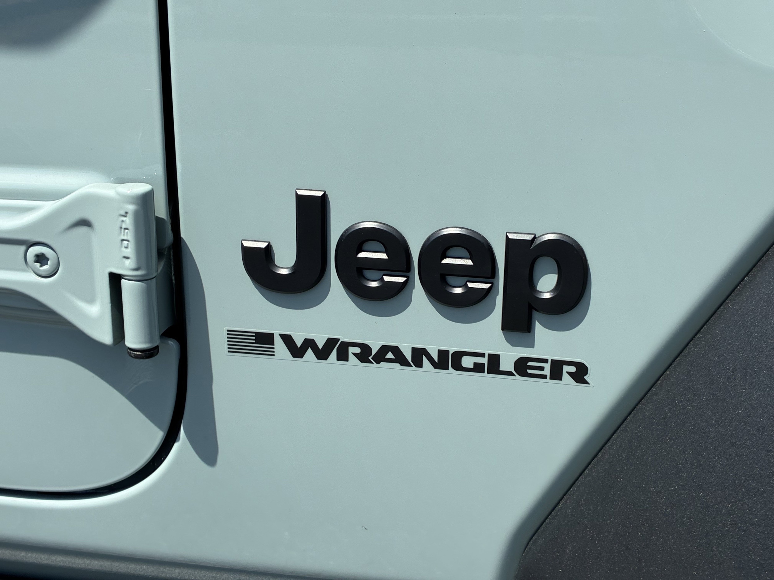 2024 Jeep Wrangler Willys photo 3