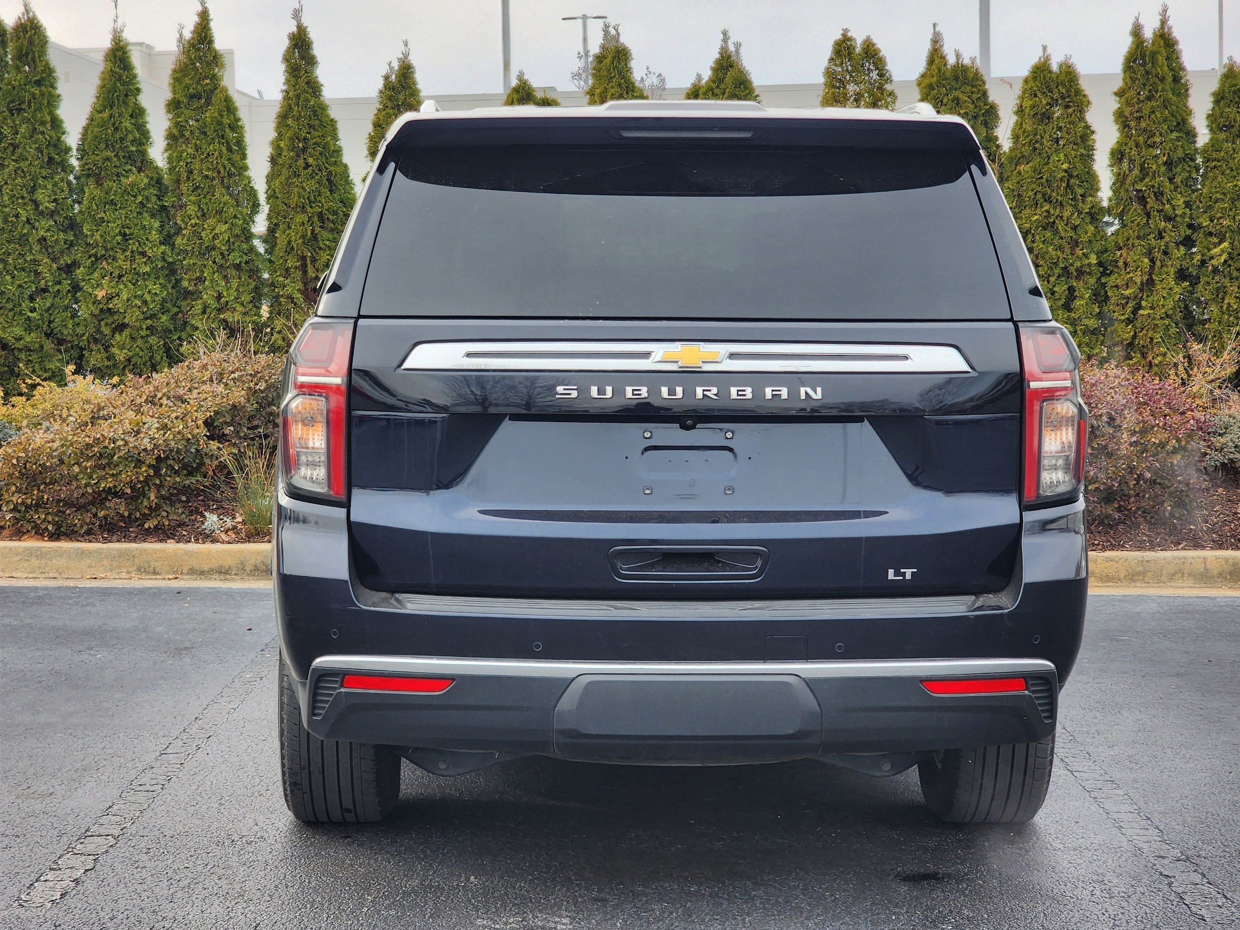 2024 Chevrolet Suburban LT photo 6