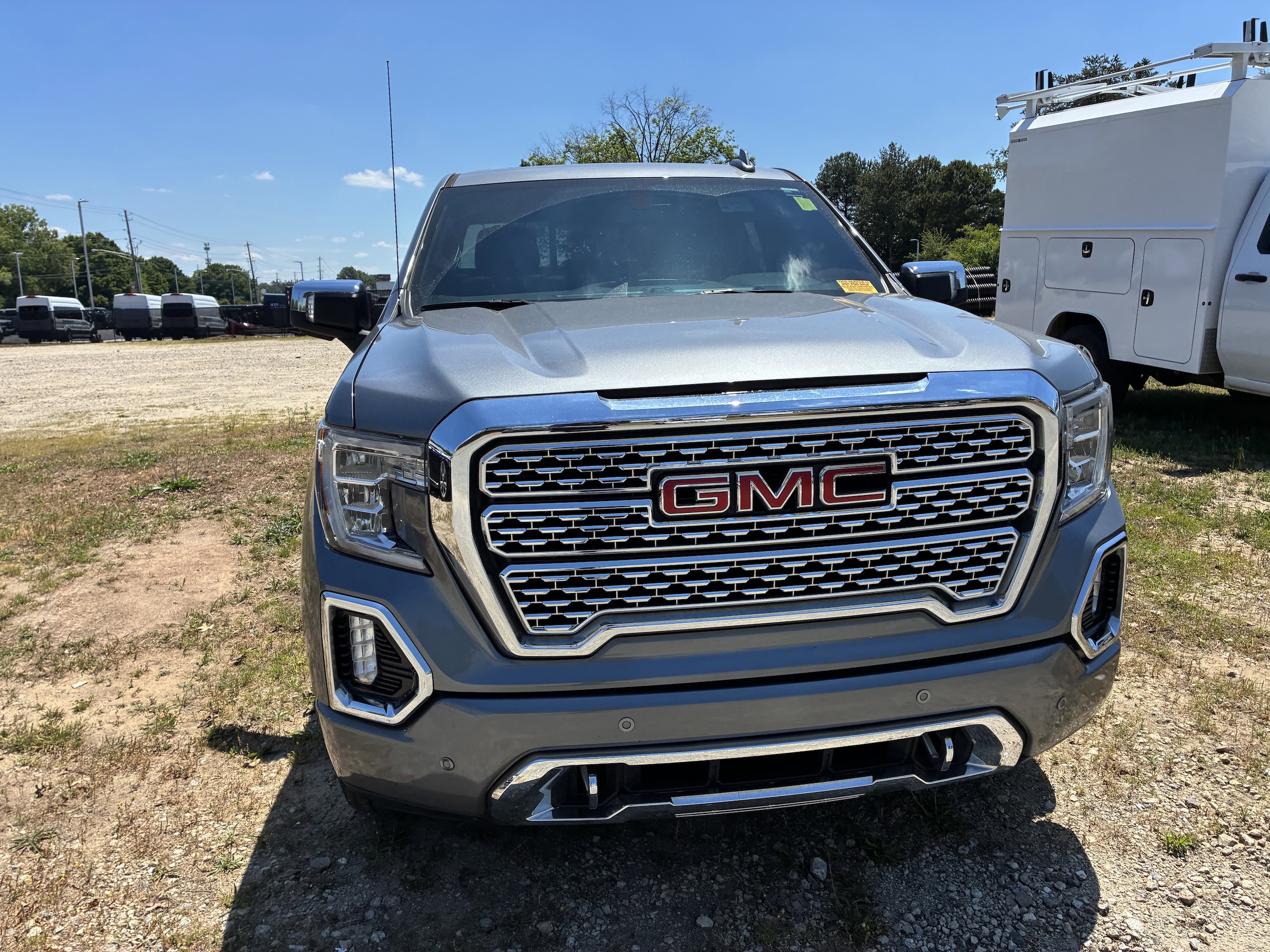 2022 GMC Sierra 1500 Limited Denali photo 2
