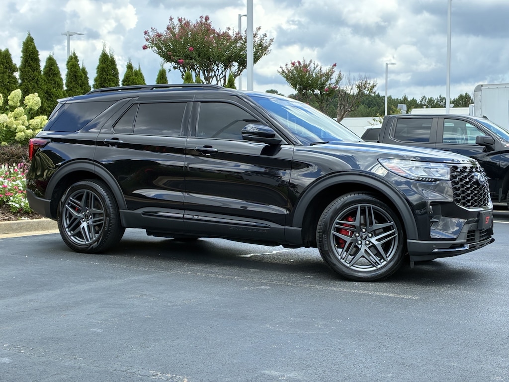 Used 2025 Ford Explorer ST SUV