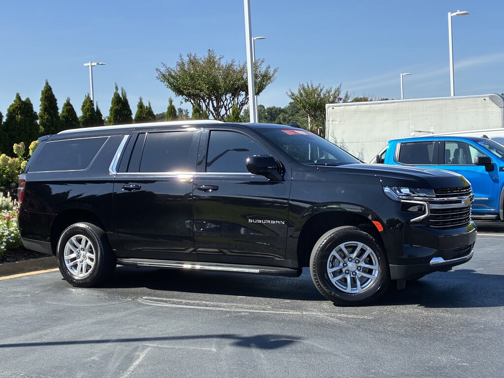 Used 2023 Chevrolet Suburban LT SUV