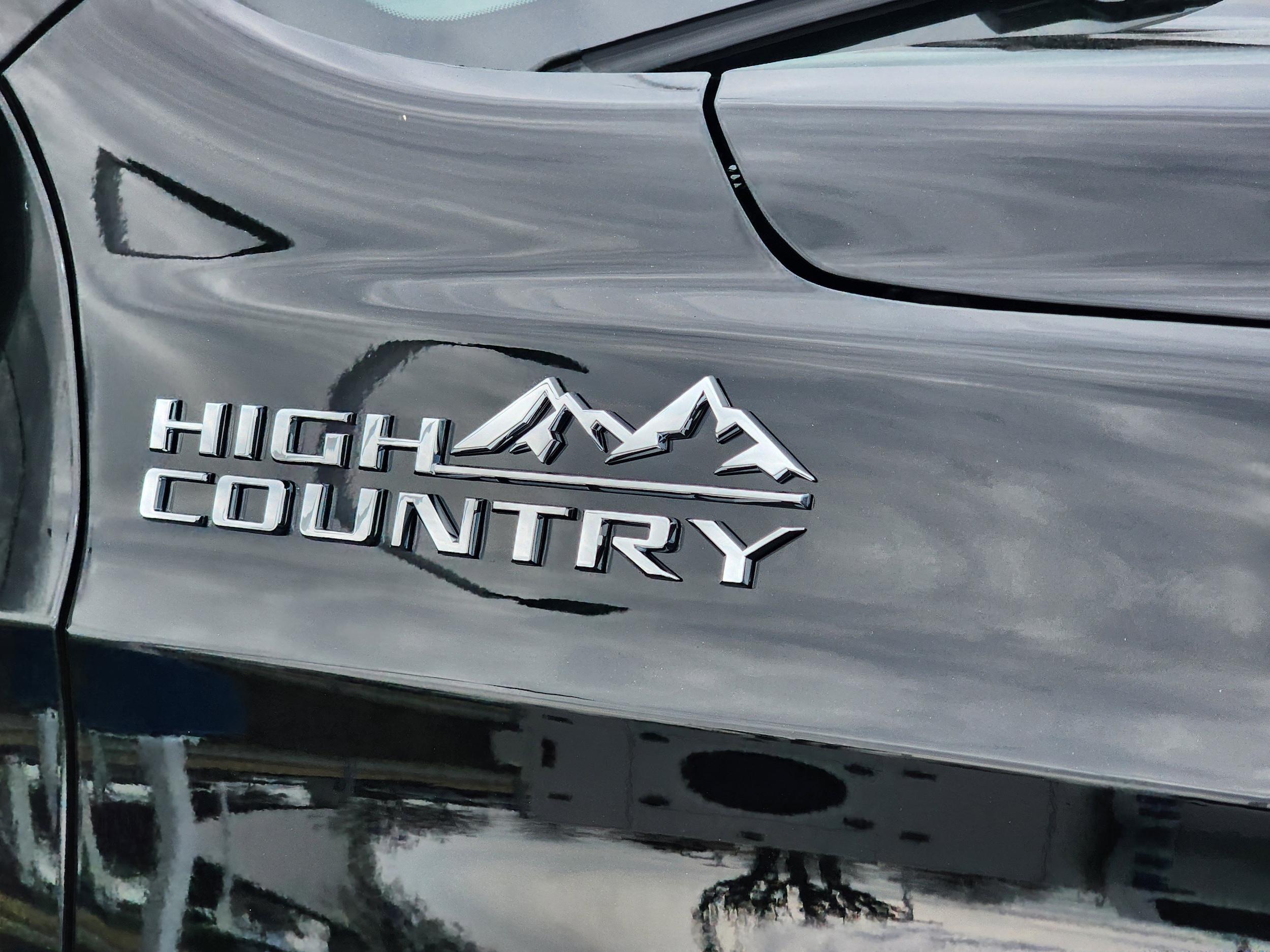 2026 Chevrolet Suburban High Country photo 6