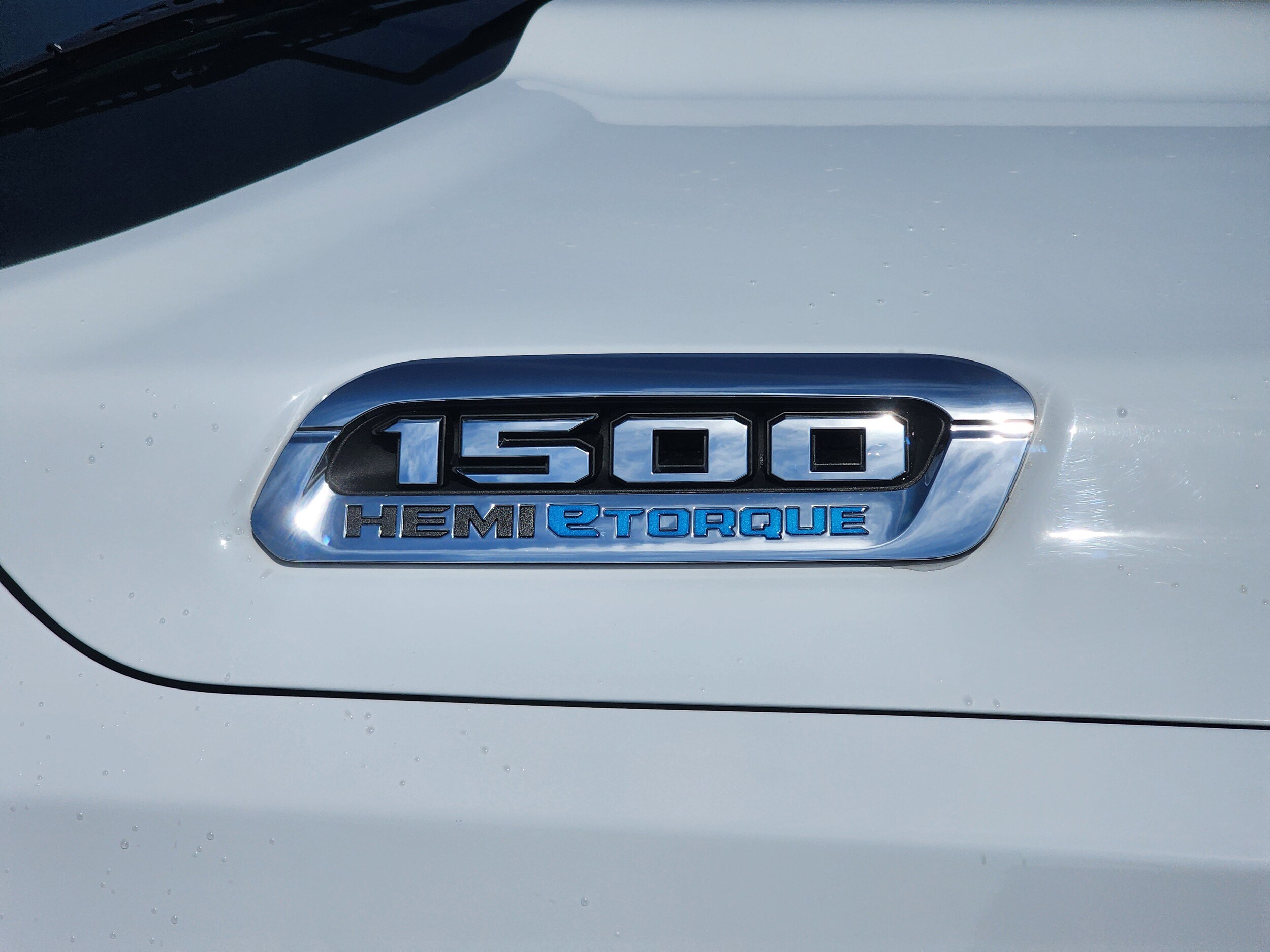 2022 Ram 1500 Laramie photo 6