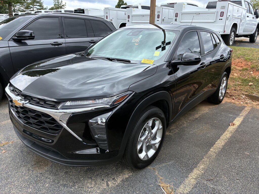 Used 2025 Chevrolet Trax LS SUV