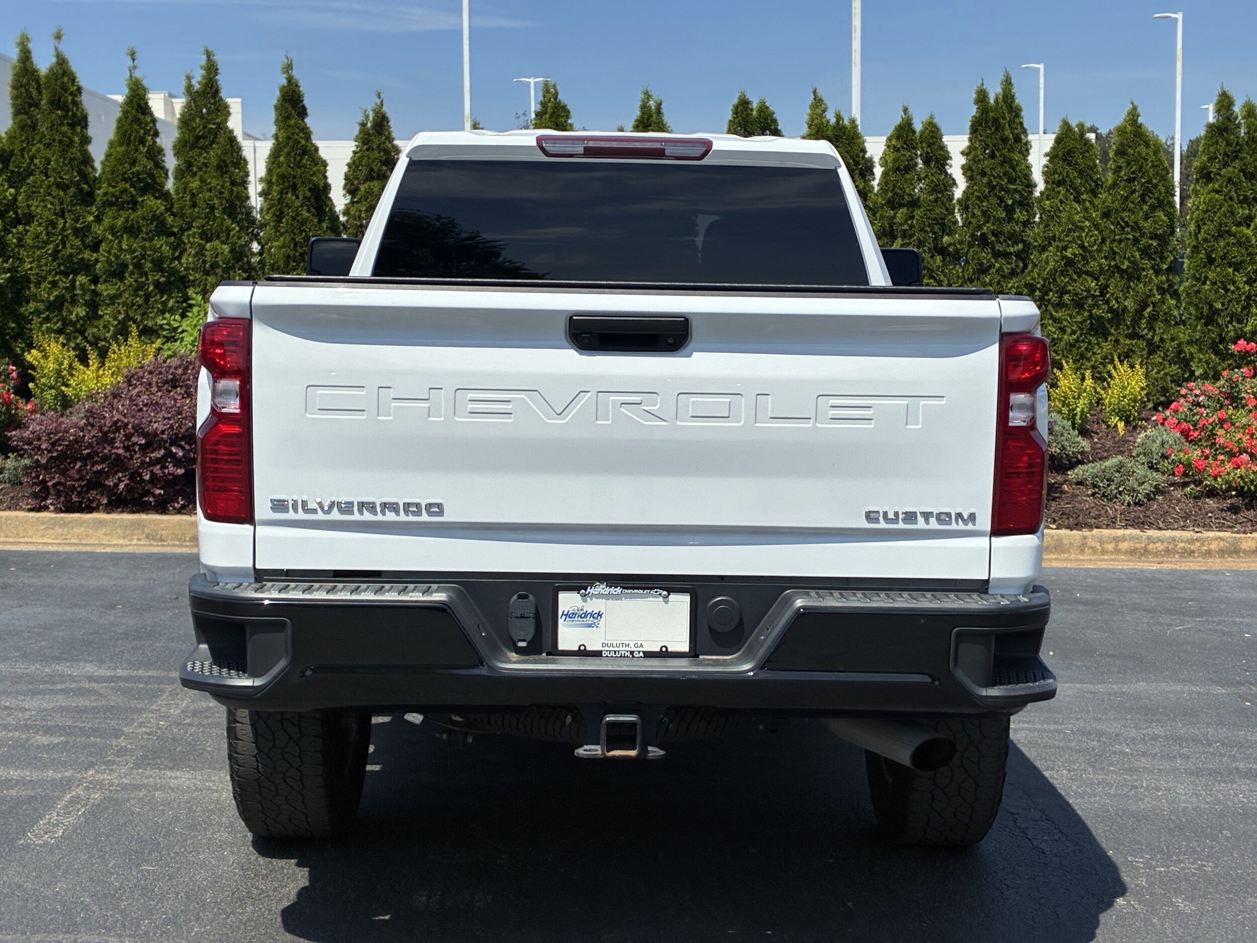 2023 Chevrolet Silverado 2500HD Custom photo 3
