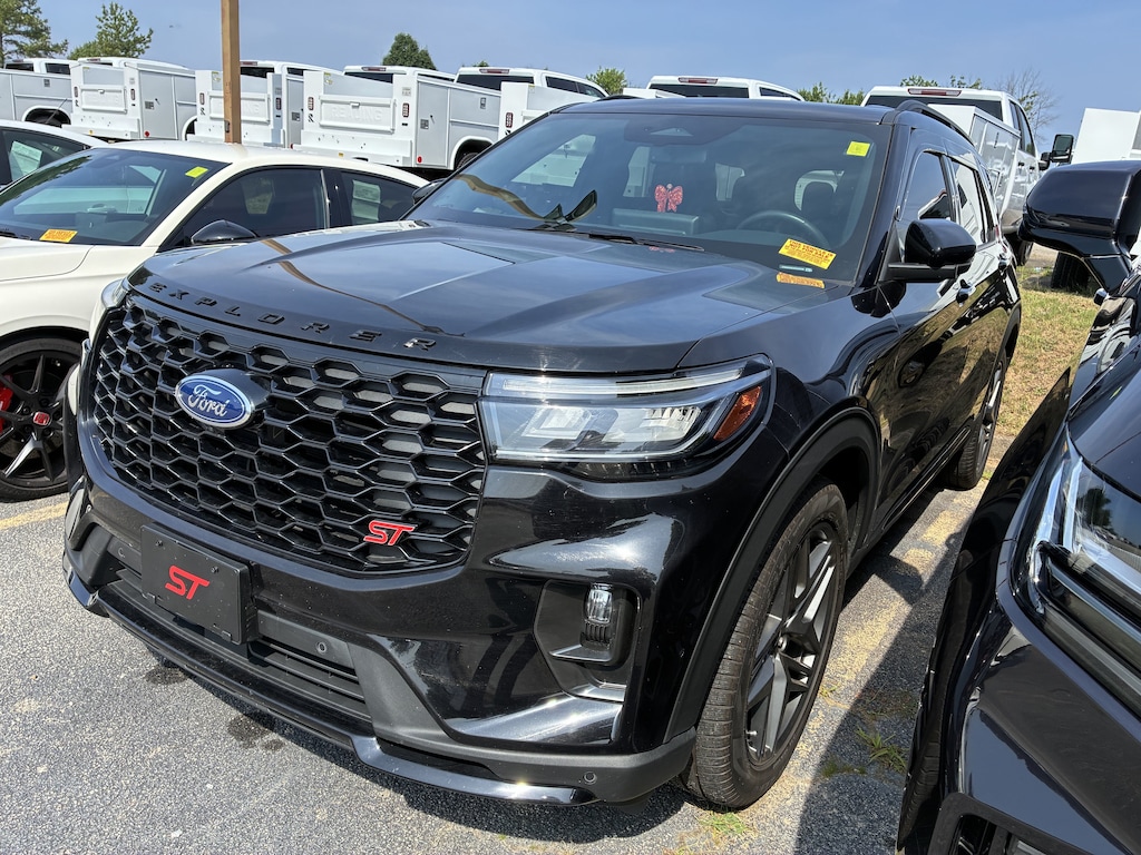 Used 2025 Ford Explorer ST SUV