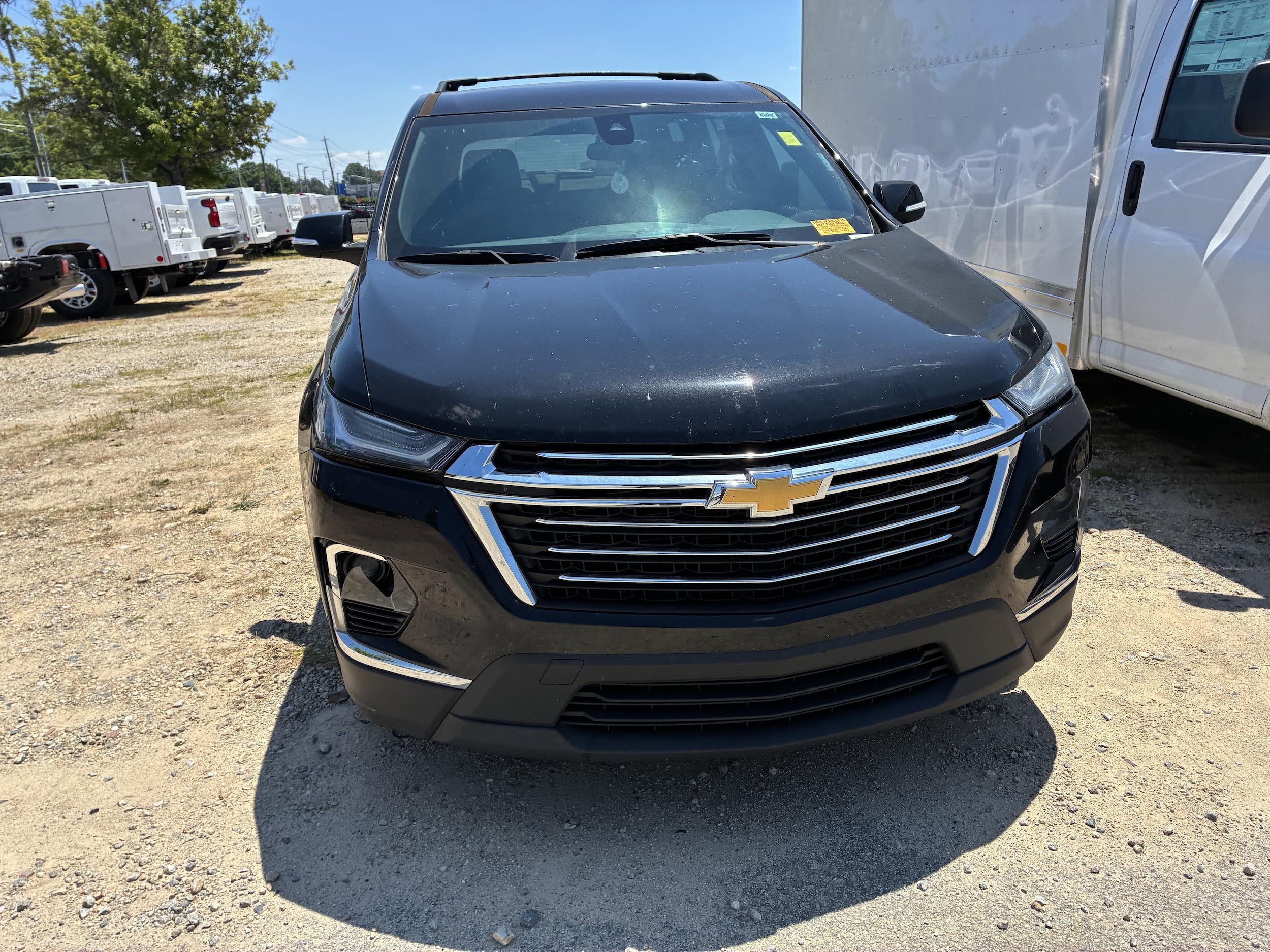2023 Chevrolet Traverse LT Cloth photo 2